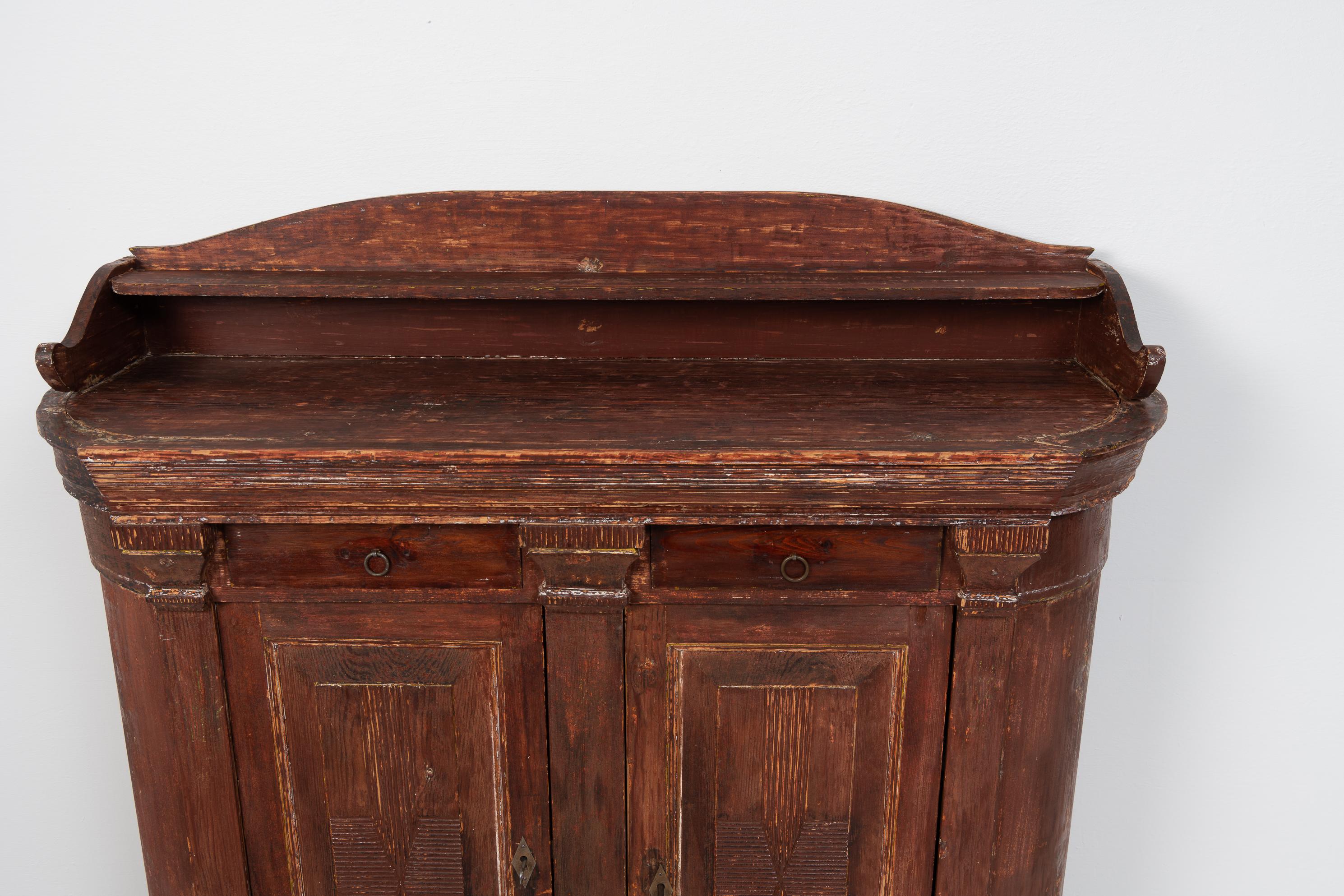 Credenza svedese di campagna dei primi del XIX secolo in vendita 1