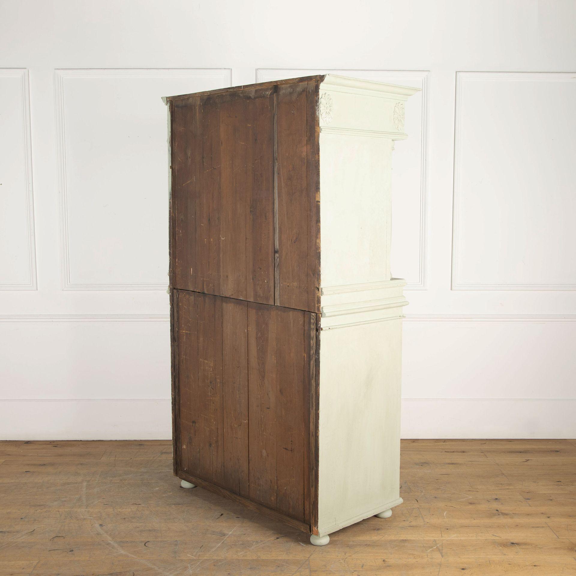 Svedese Early 19th Century Swedish Cupboard in vendita