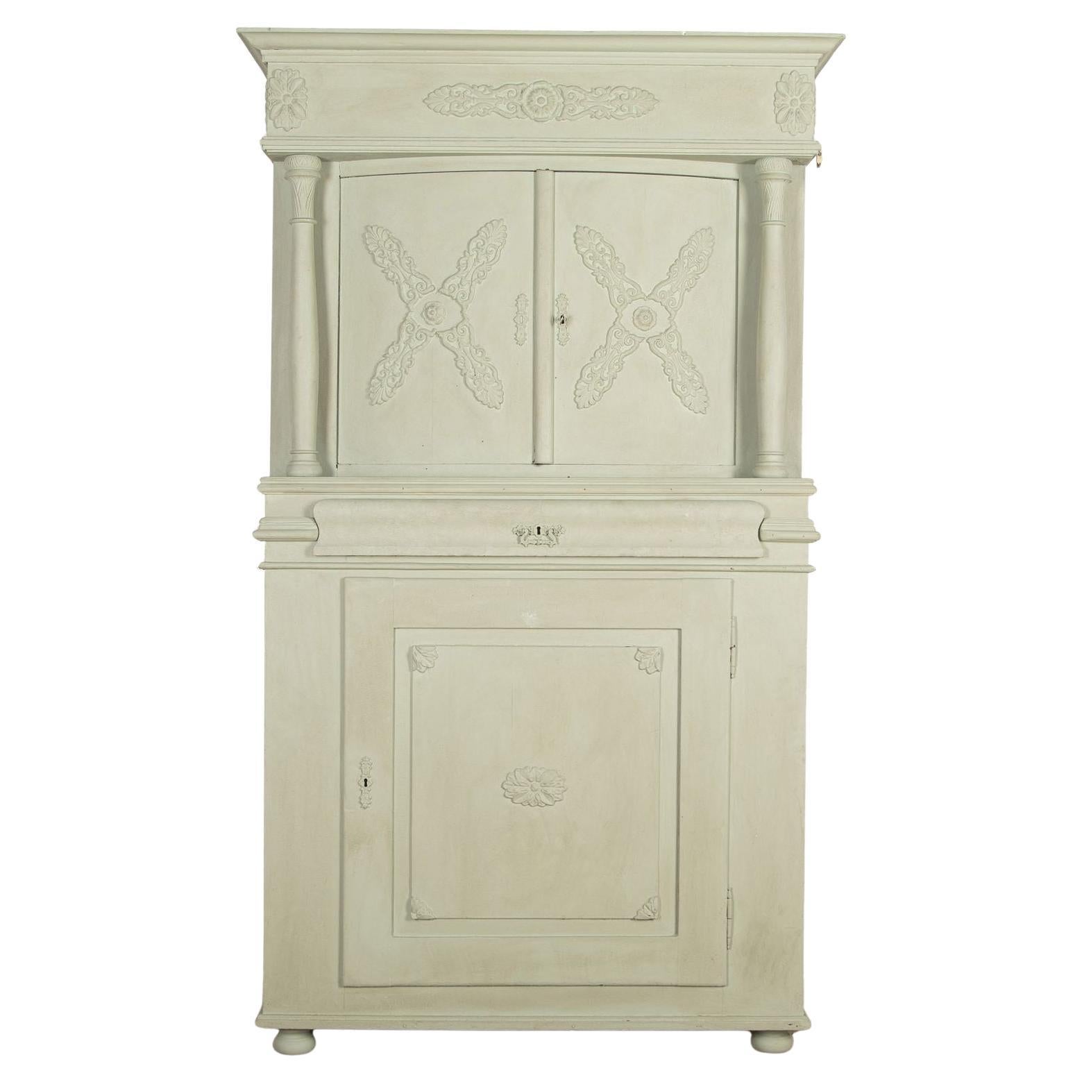Early 19th Century Swedish Cupboard in vendita