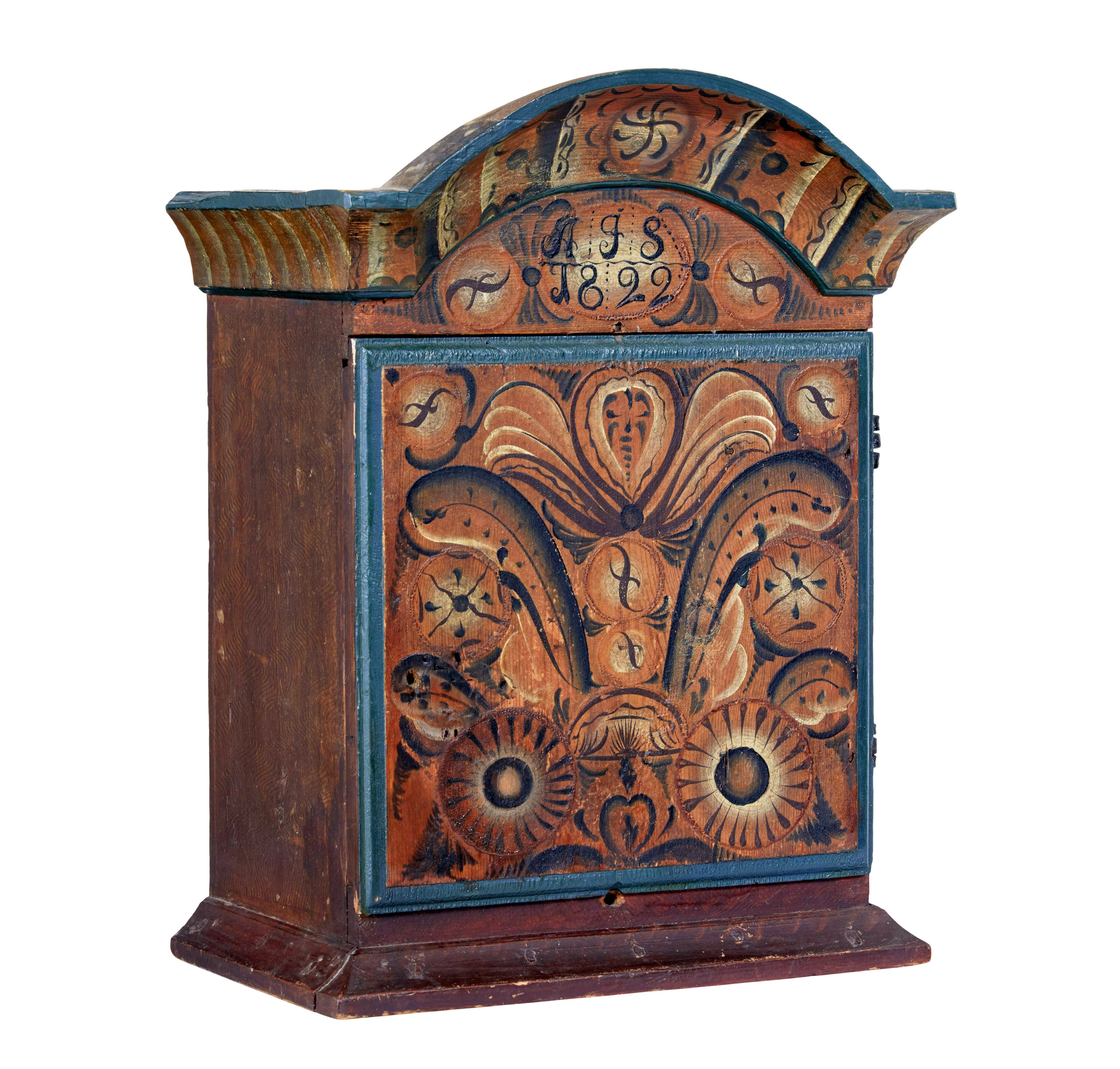 Folk Art Early 19th century Swedish Dalarna hand painted cupboard For Sale