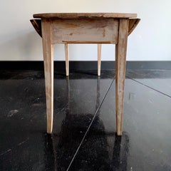 Early 19th century Swedish Drop-leaf Table