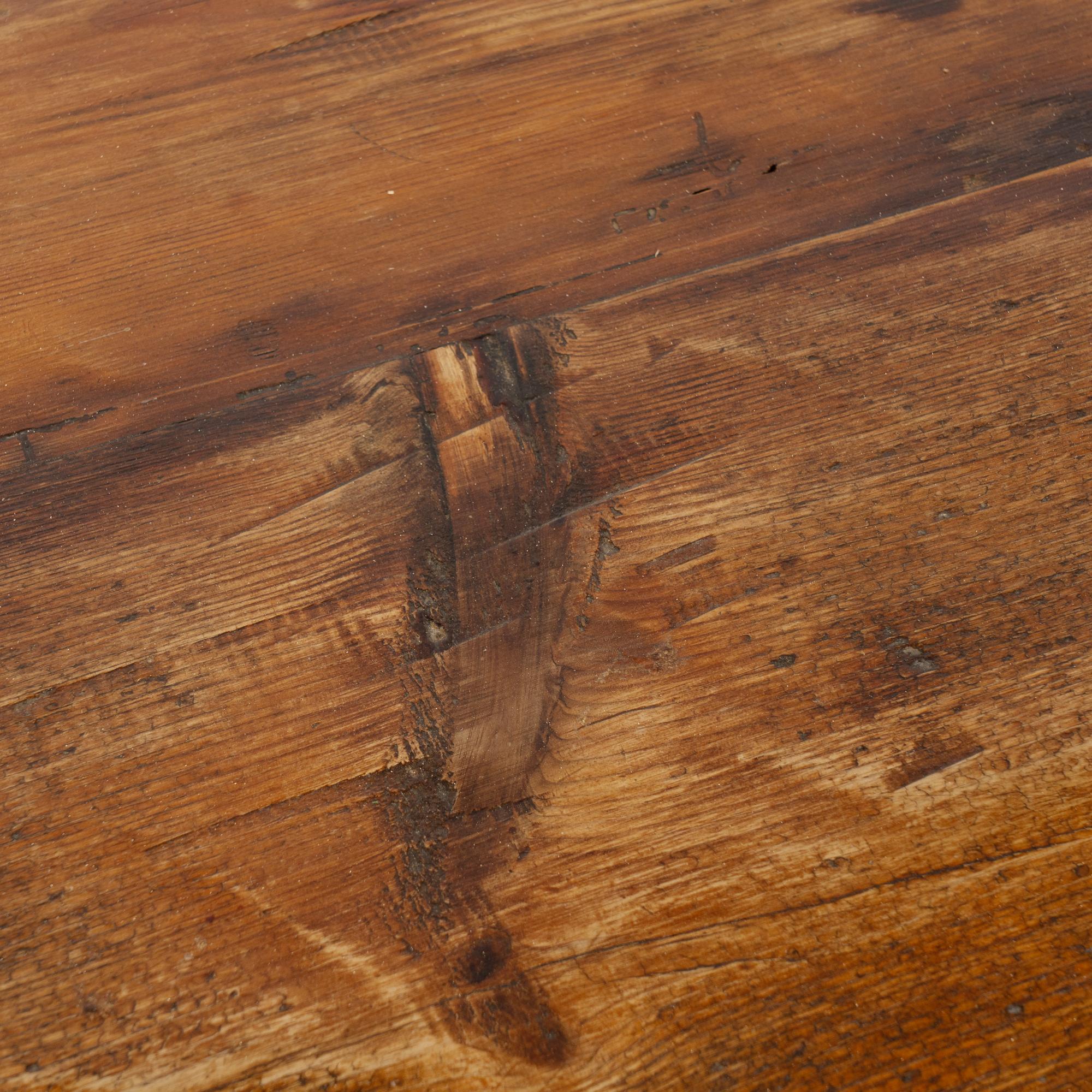 Tavolo da fattoria svedese dell'inizio del XIX secolo in vendita 5