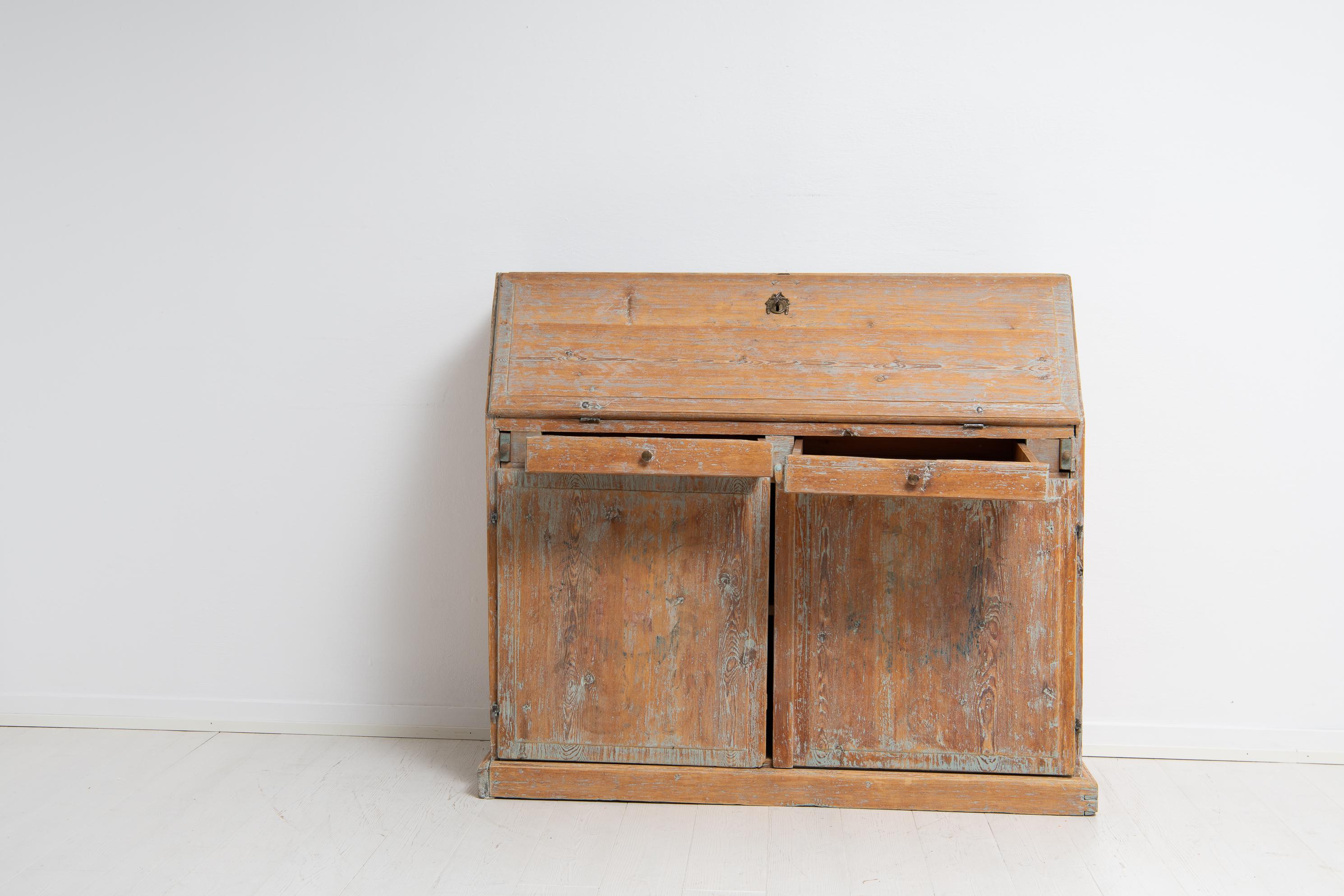 Pine Early 19th Century Swedish Folk Art Country Secretary Desk For Sale