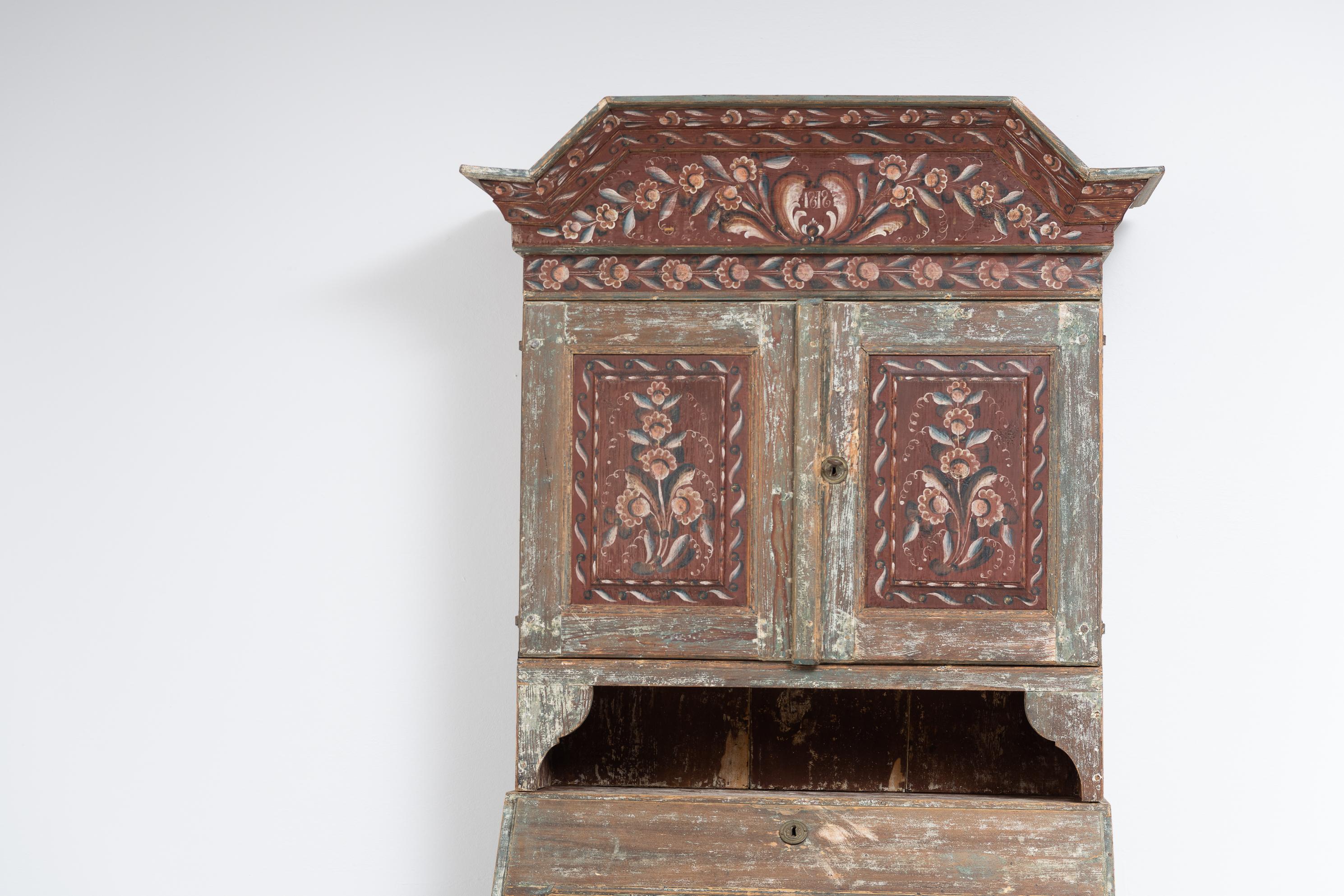 Early 19th Century Swedish Folk Art Decorated Secretary Cabinet 3