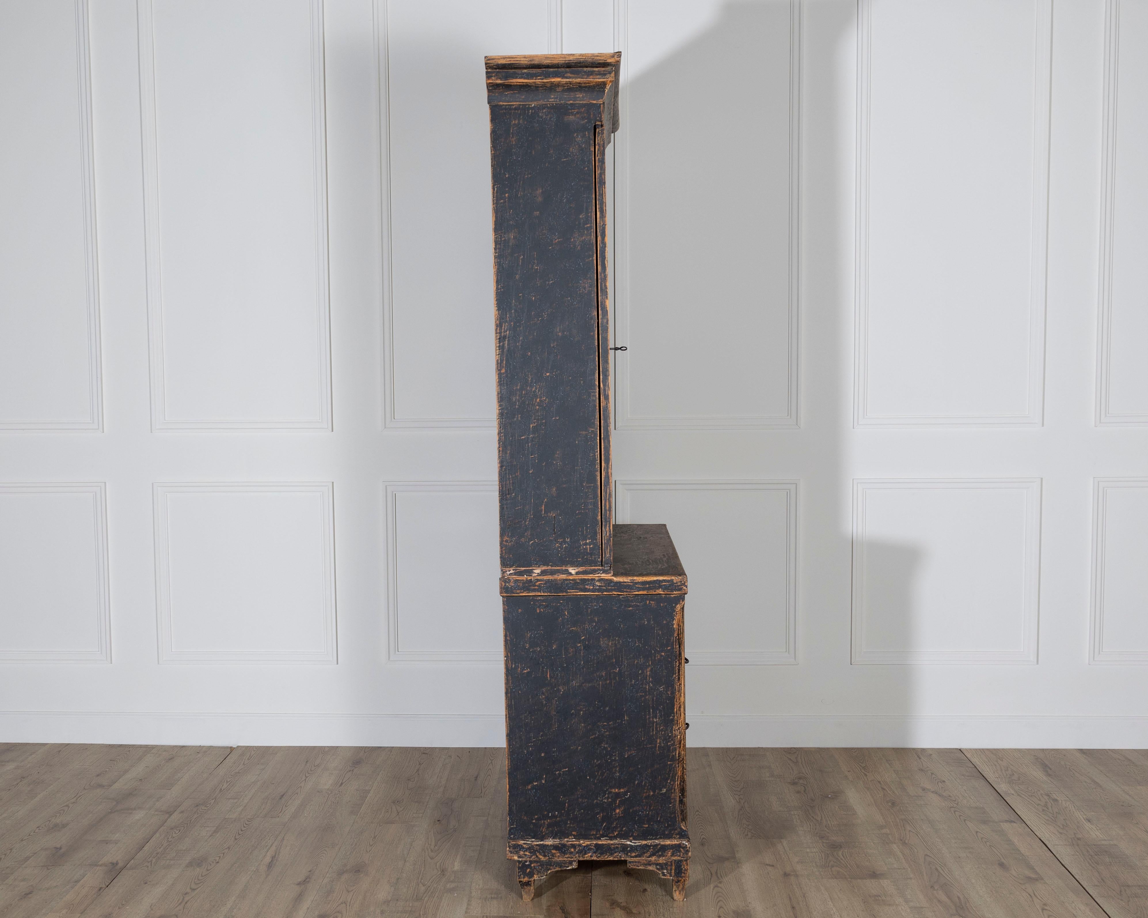 Early 19th Century Swedish Gustavian Cabinet from Värmland, Repainted in Black For Sale 2