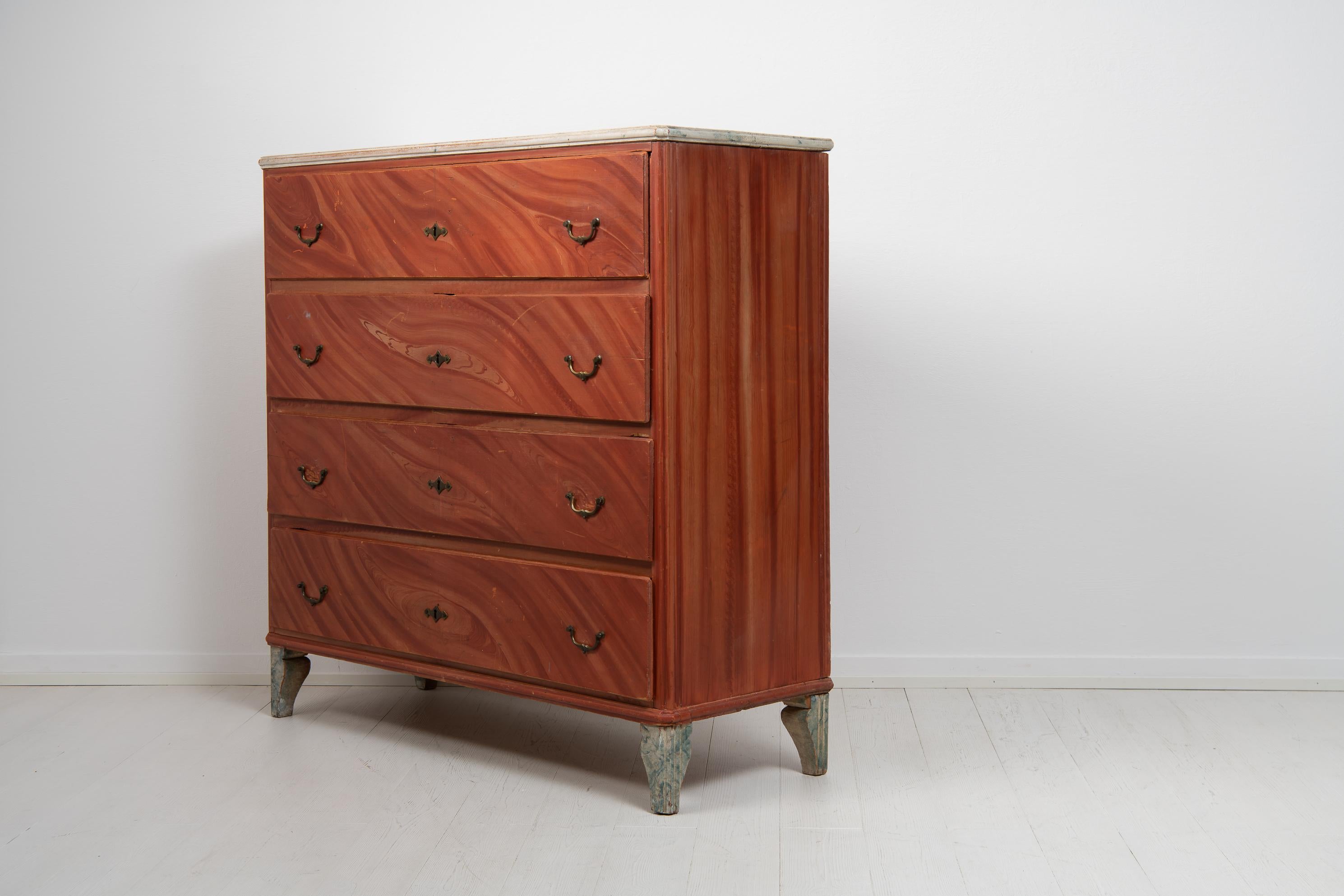 Antique Swedish Genuine Tall Red Painted Gustavian Country Chest of Drawers In Good Condition For Sale In Kramfors, SE