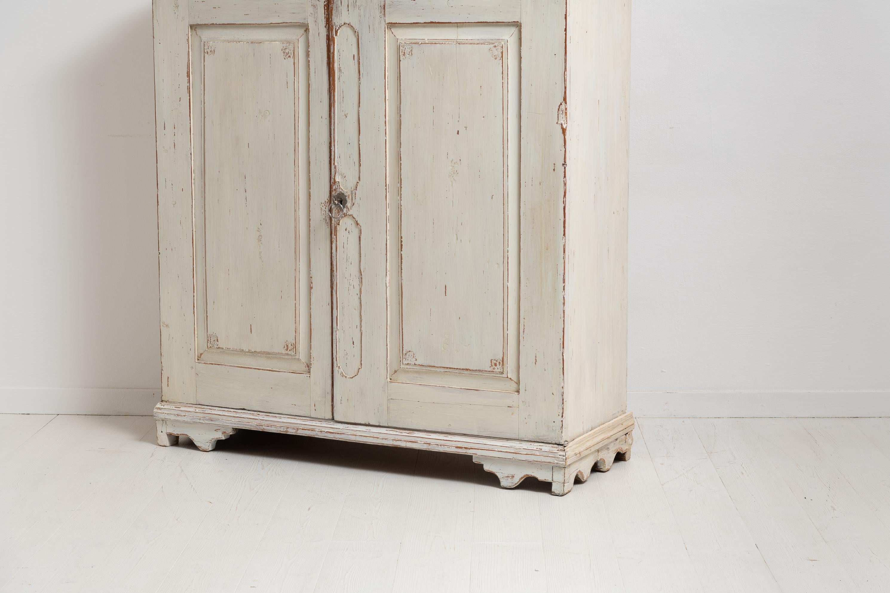 Pine Early 19th Century Swedish Gustavian Country Sideboard