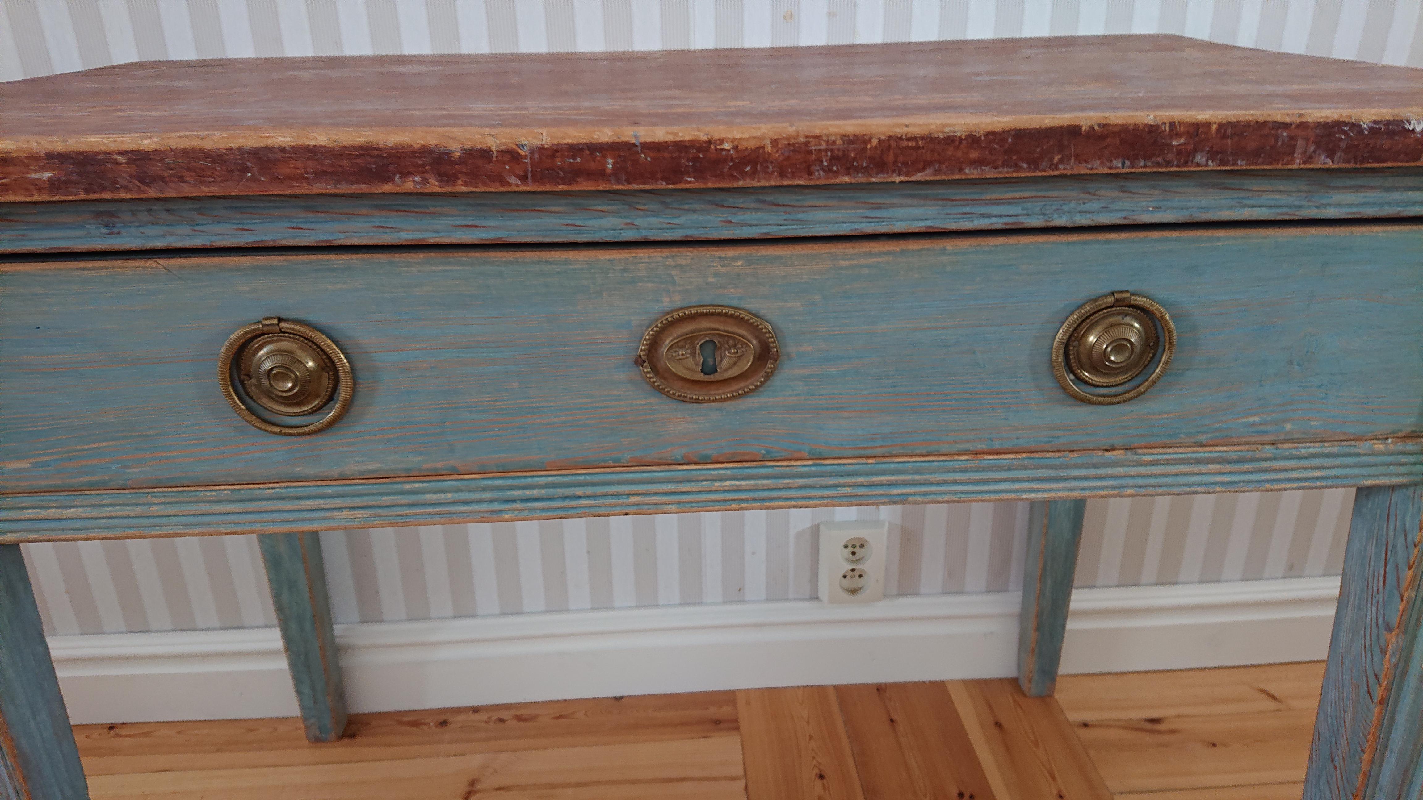 Hand-Carved Early 19th Century Swedish  antique  rustic Gustavian Desk with Original Paint For Sale