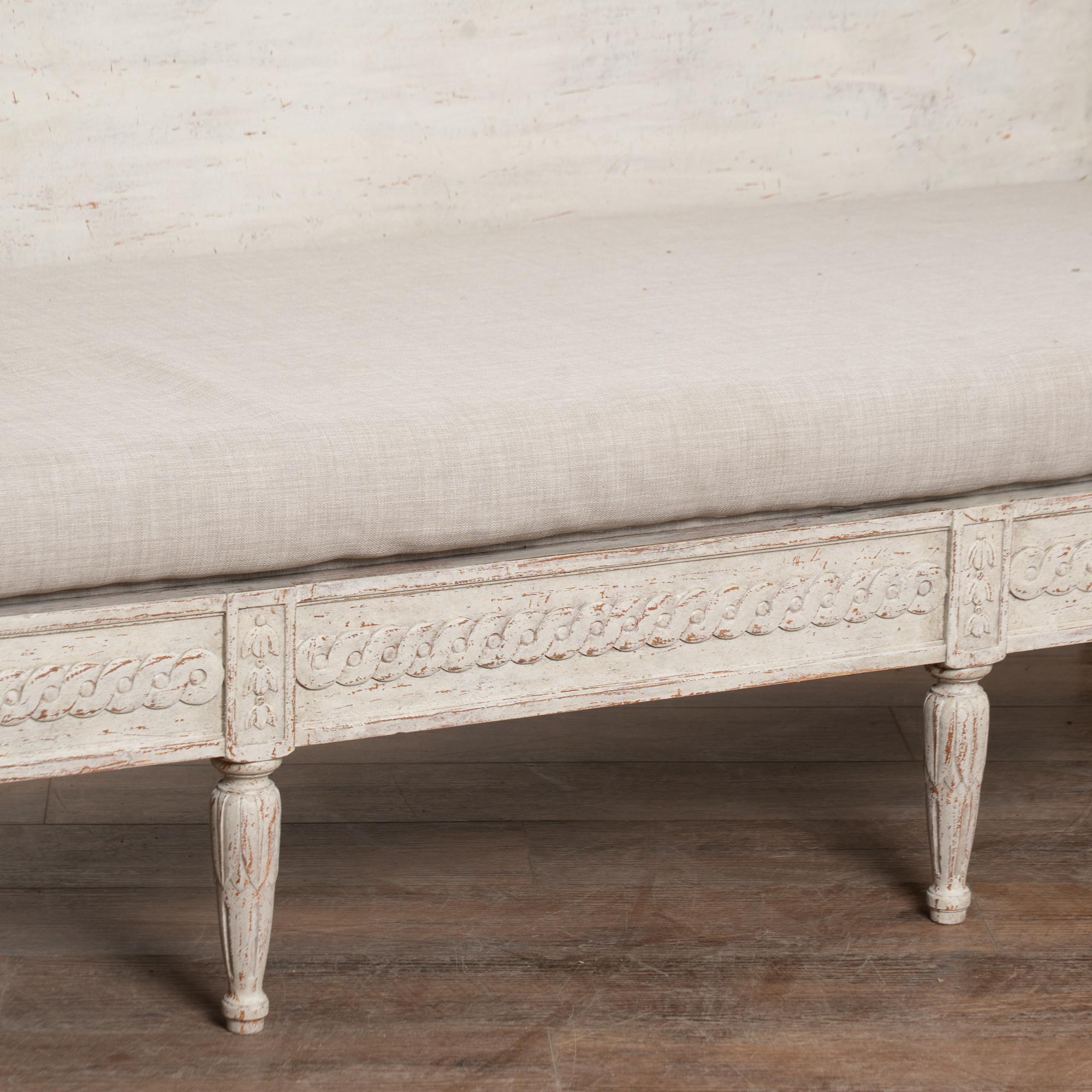 Early 19th Century Swedish Gustavian Gray Settee Bench For Sale 6