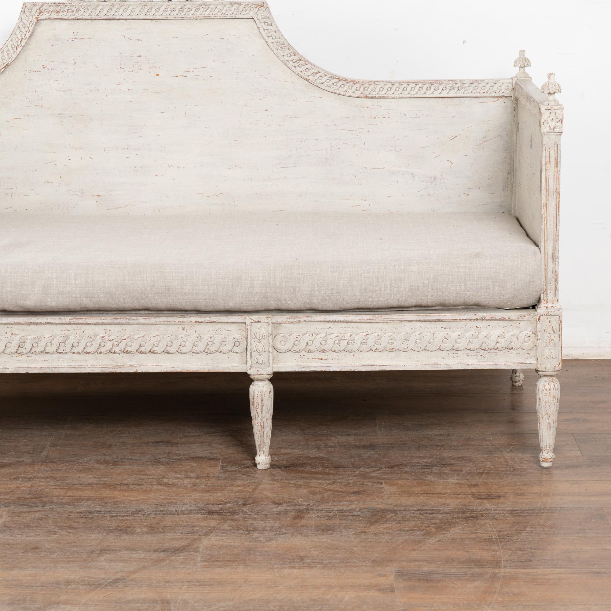 Early 19th Century Swedish Gustavian Gray Settee Bench For Sale 9
