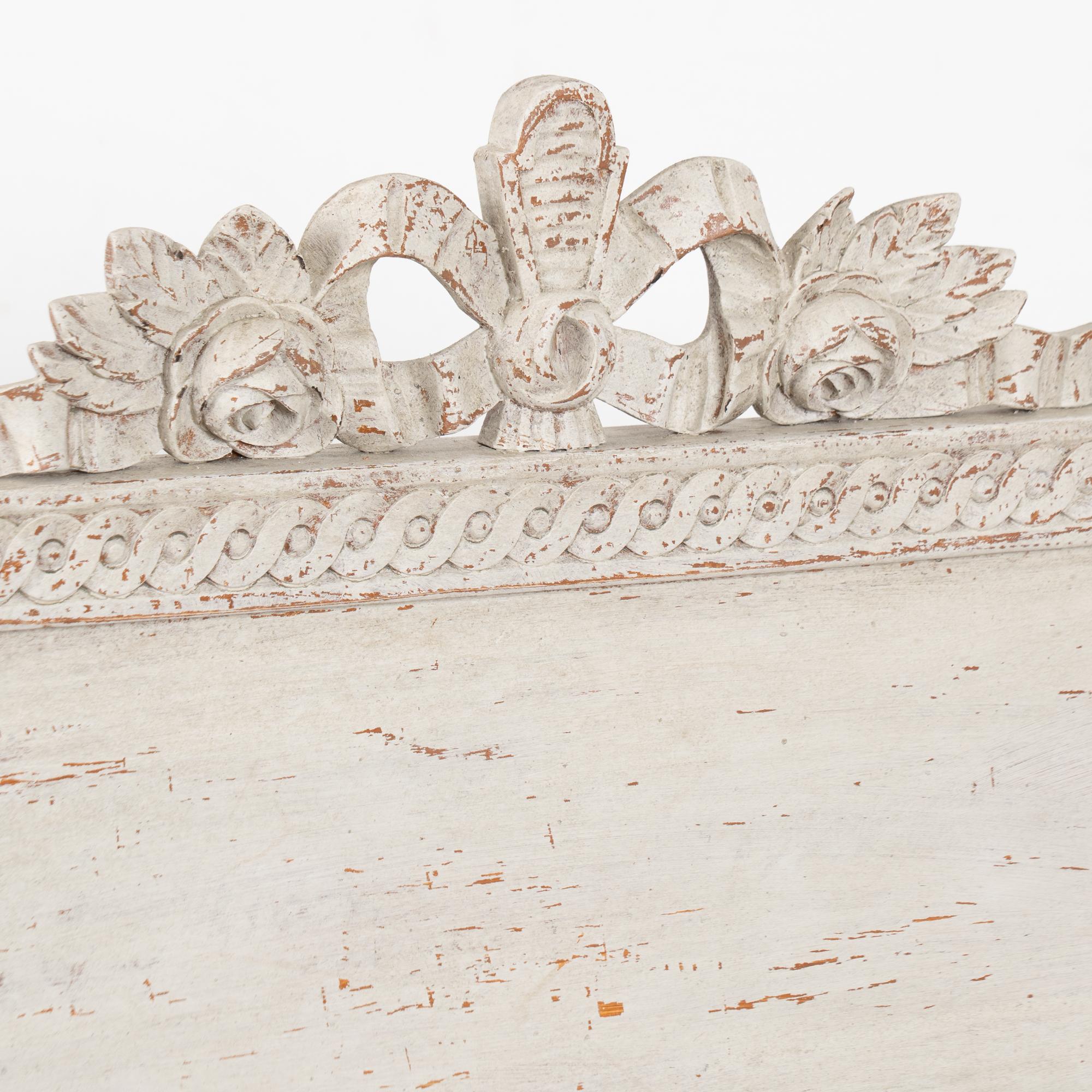 Early 19th Century Swedish Gustavian Gray Settee Bench For Sale 2