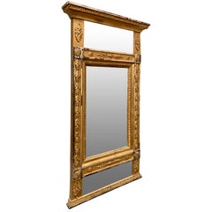 Specchio dorato svedese gustaviano del primo Ottocento