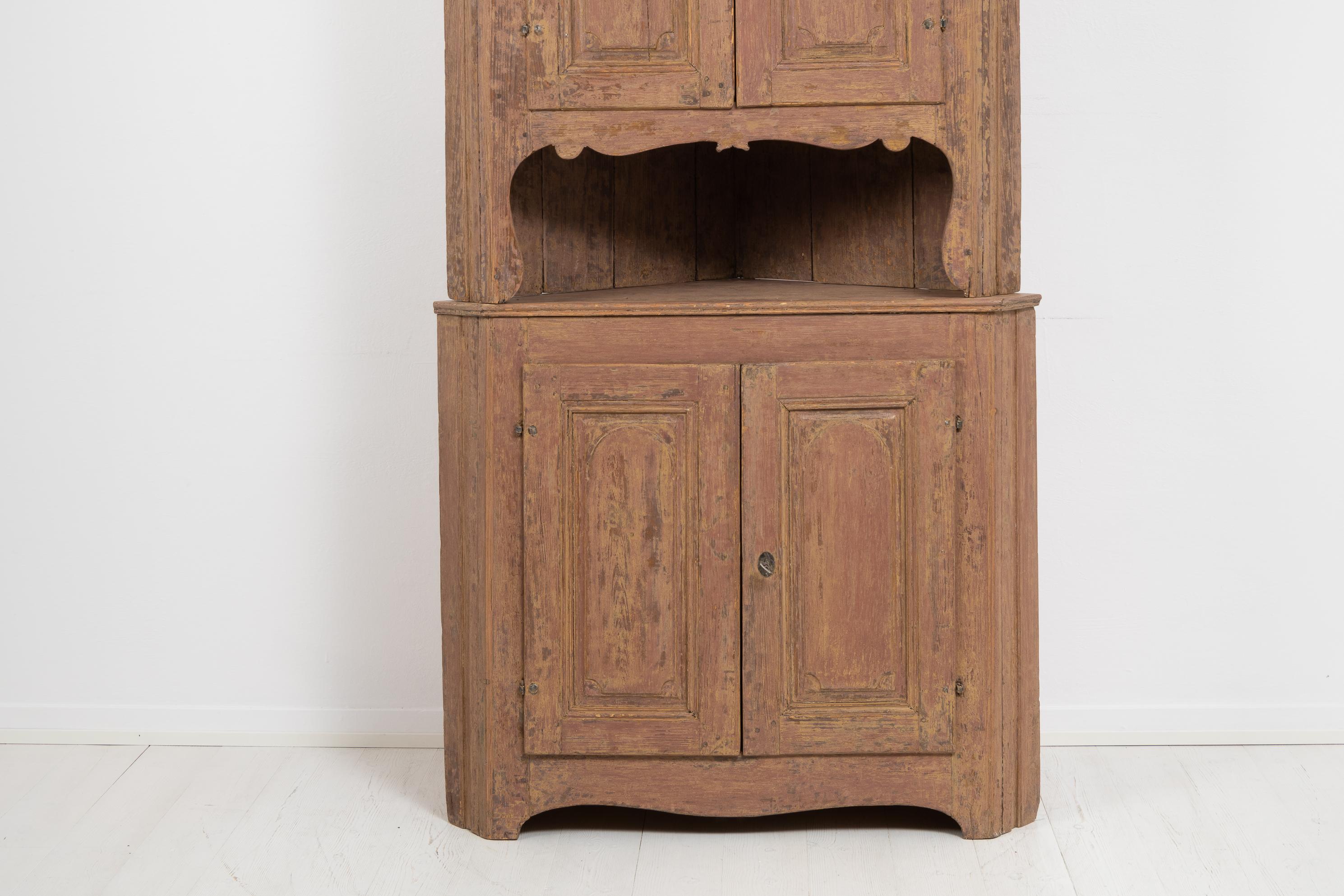 Early 19th Century Swedish Gustavian Neoclassic Corner Cabinet 2