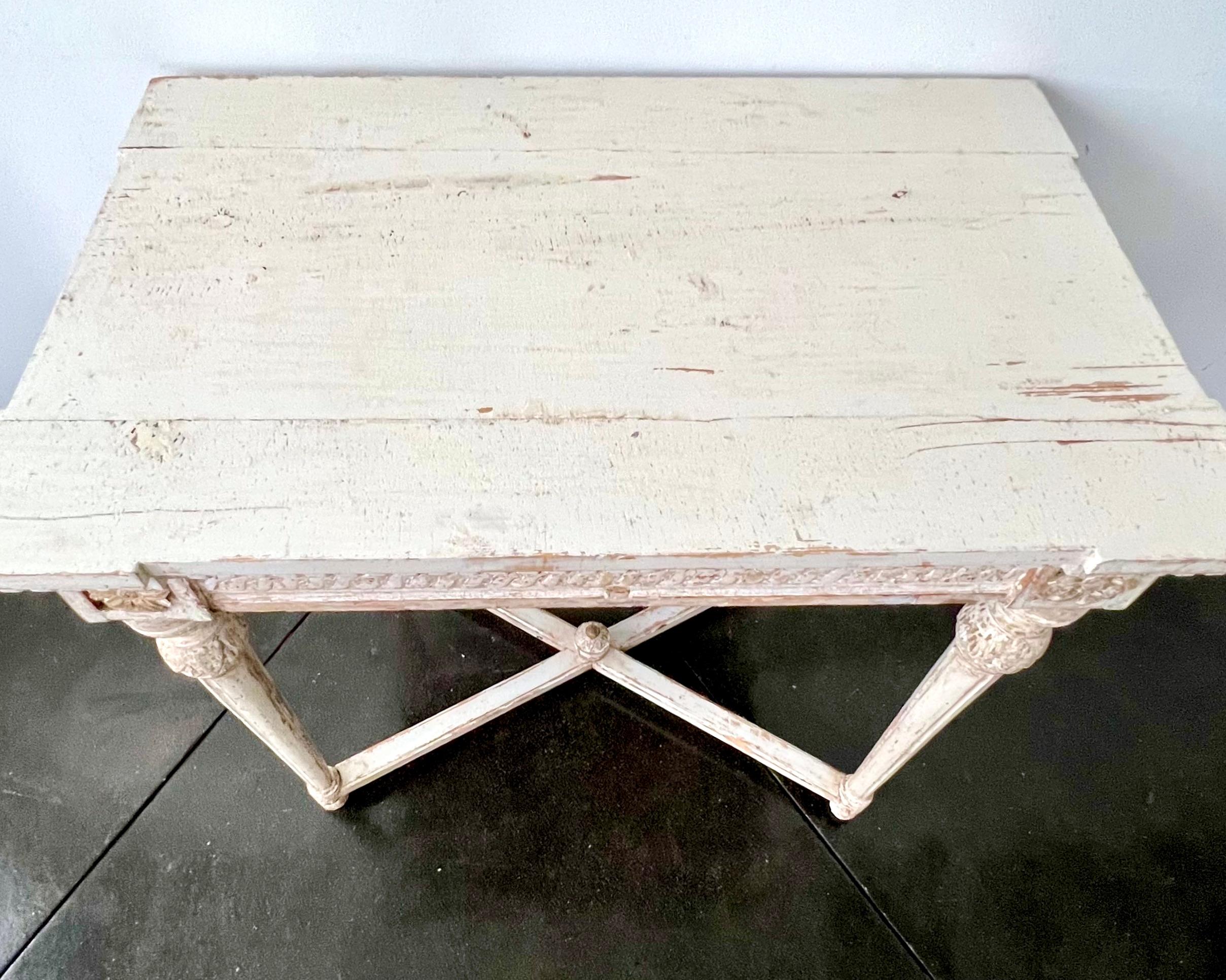 Early 19th Century Swedish Gustavian Neoclassical Painted Console Table 7