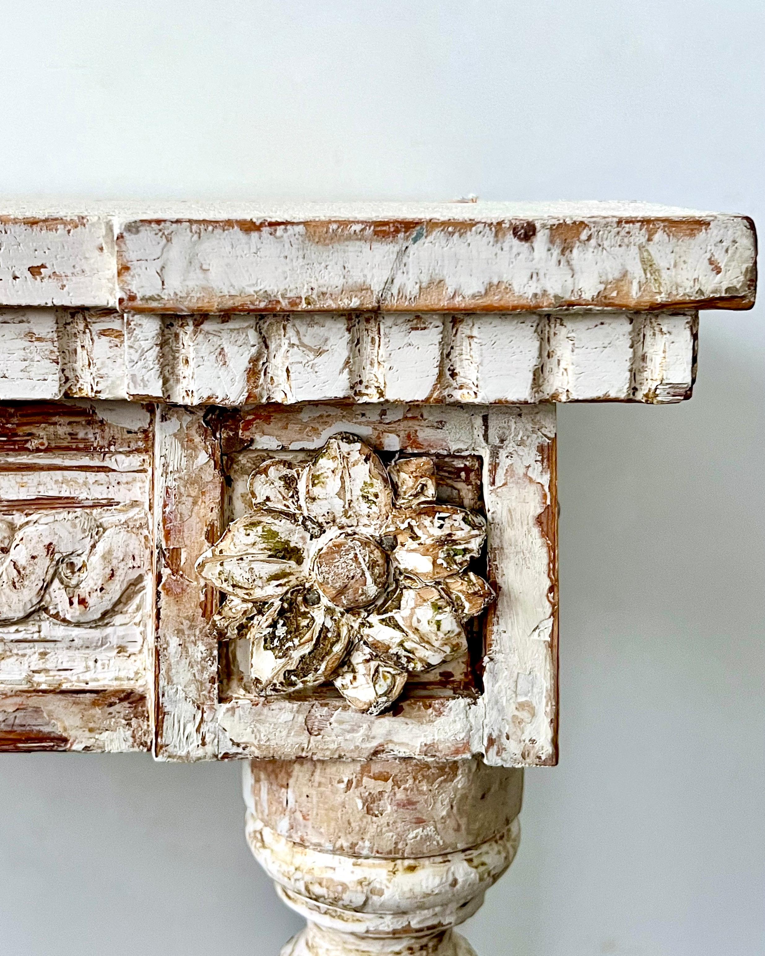Early 19th Century Swedish Gustavian Neoclassical Painted Console Table 3