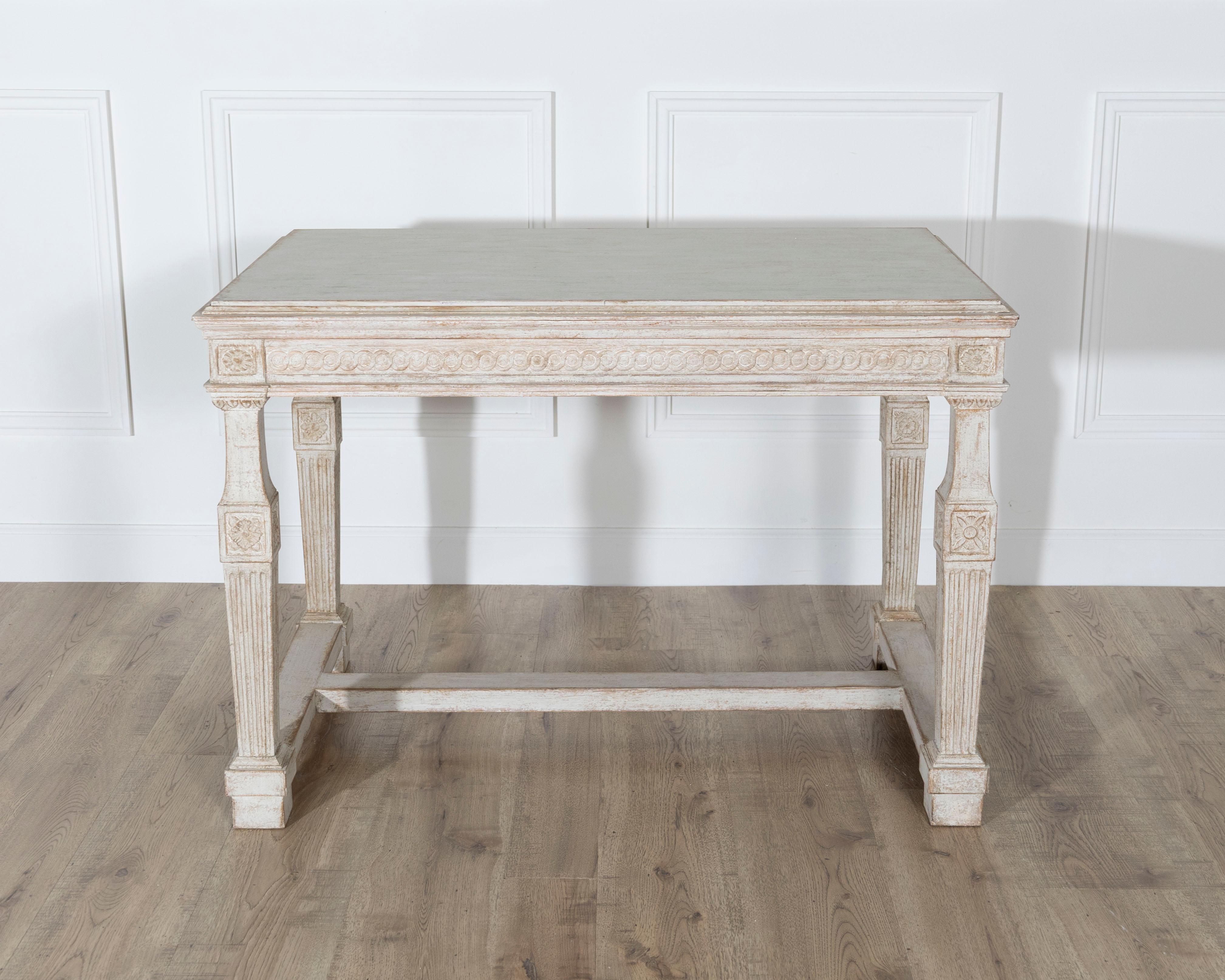 Table console suédoise gustavienne peinte du début du 19e siècle en vente 5