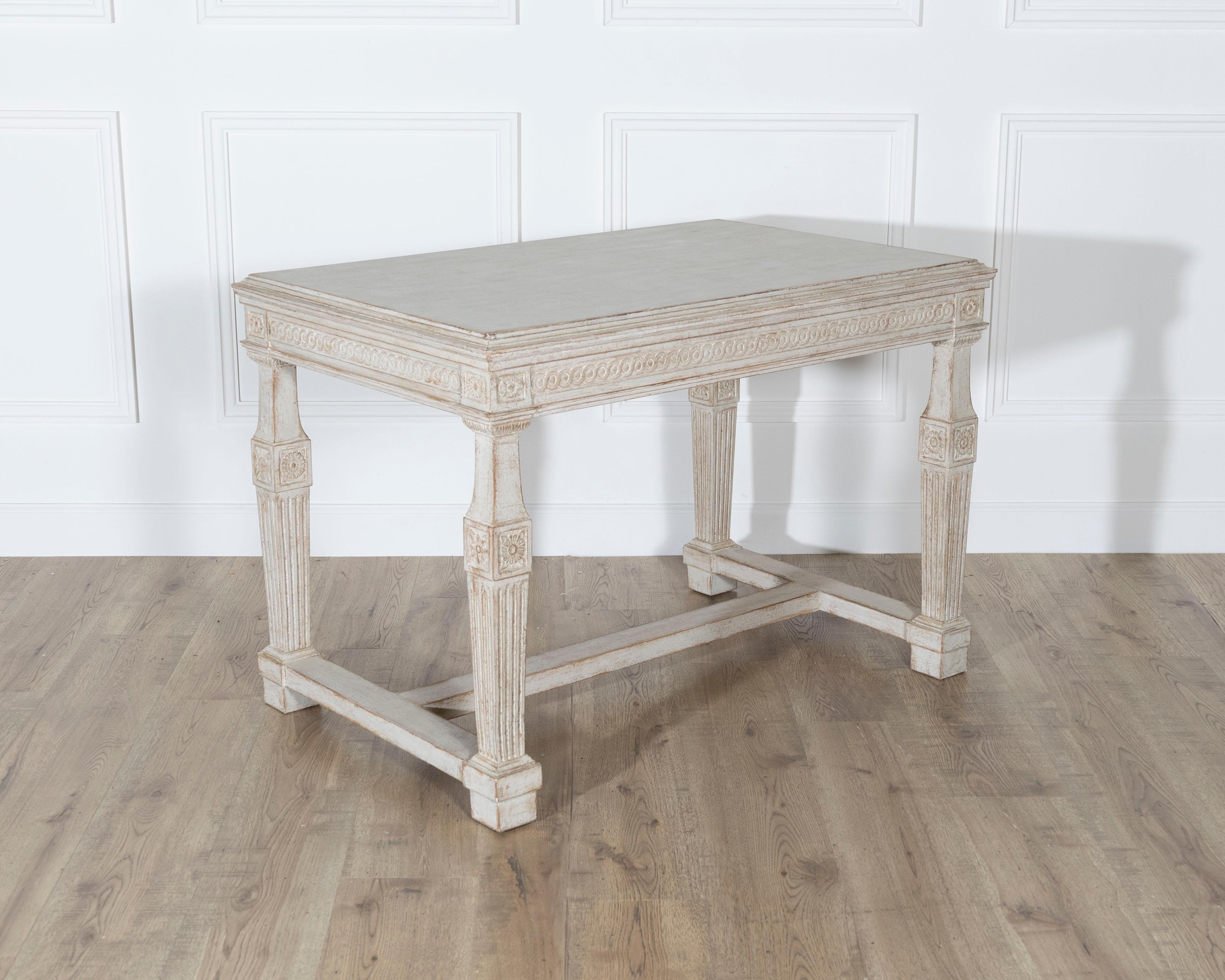 XIXe siècle Table console suédoise gustavienne peinte du début du 19e siècle en vente