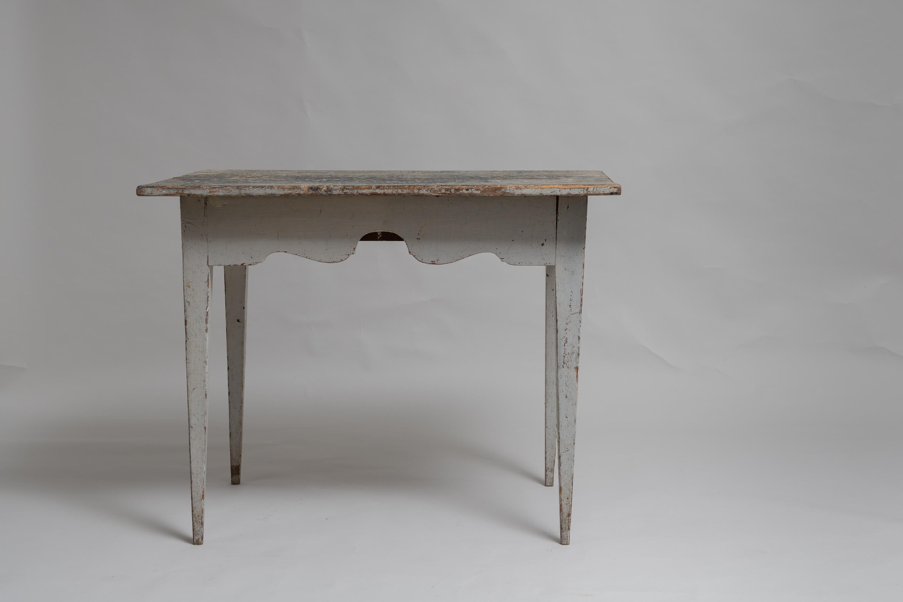 Early 19th Century Swedish Gustavian Pine Wall Table For Sale 7