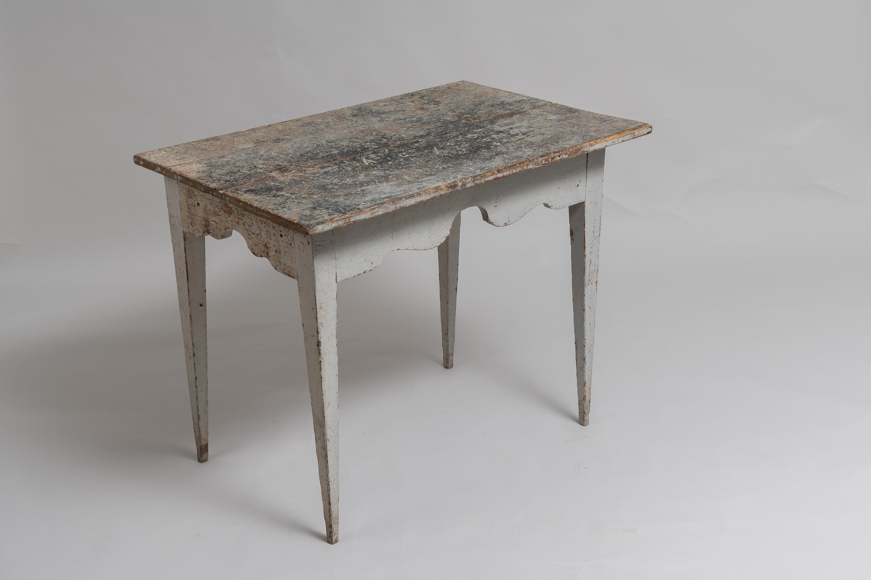 Early 19th Century Swedish Gustavian Pine Wall Table For Sale 2