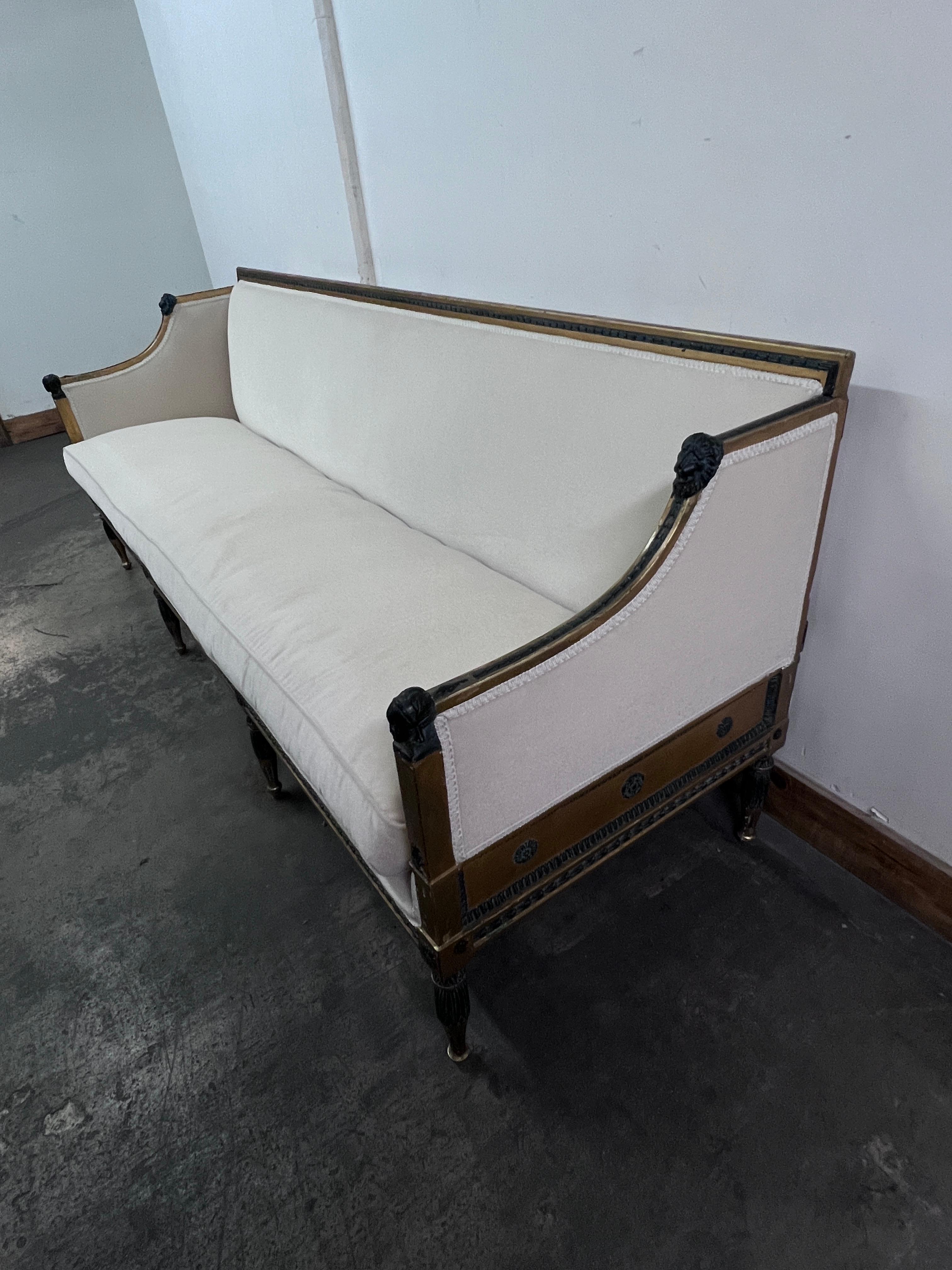 Schwedisches Gustavianisches Sofa aus dem frühen 19.  (Mohairwolle) im Angebot