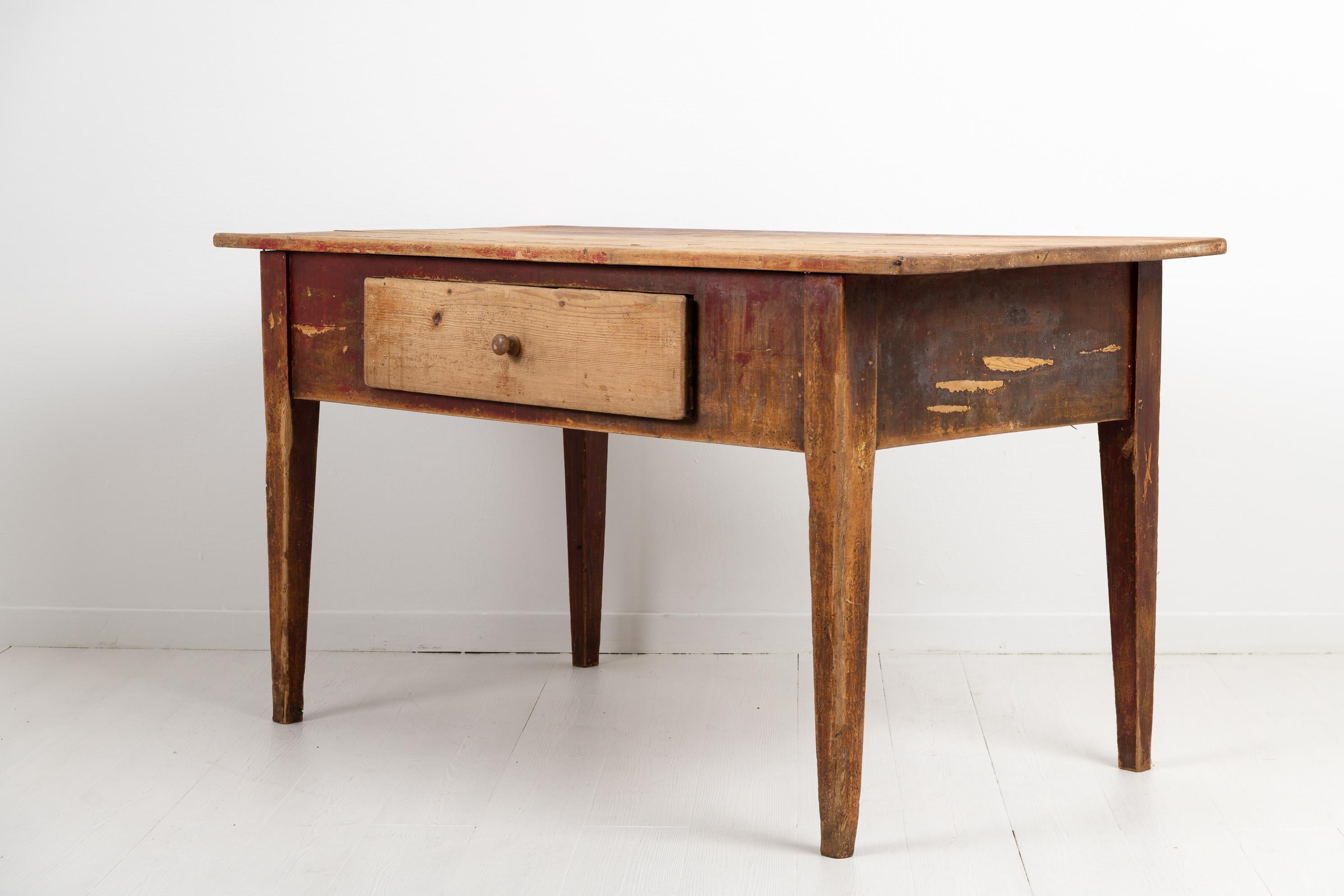 Early 19th Century Swedish Gustavian Style Country Work Table In Good Condition For Sale In Kramfors, SE