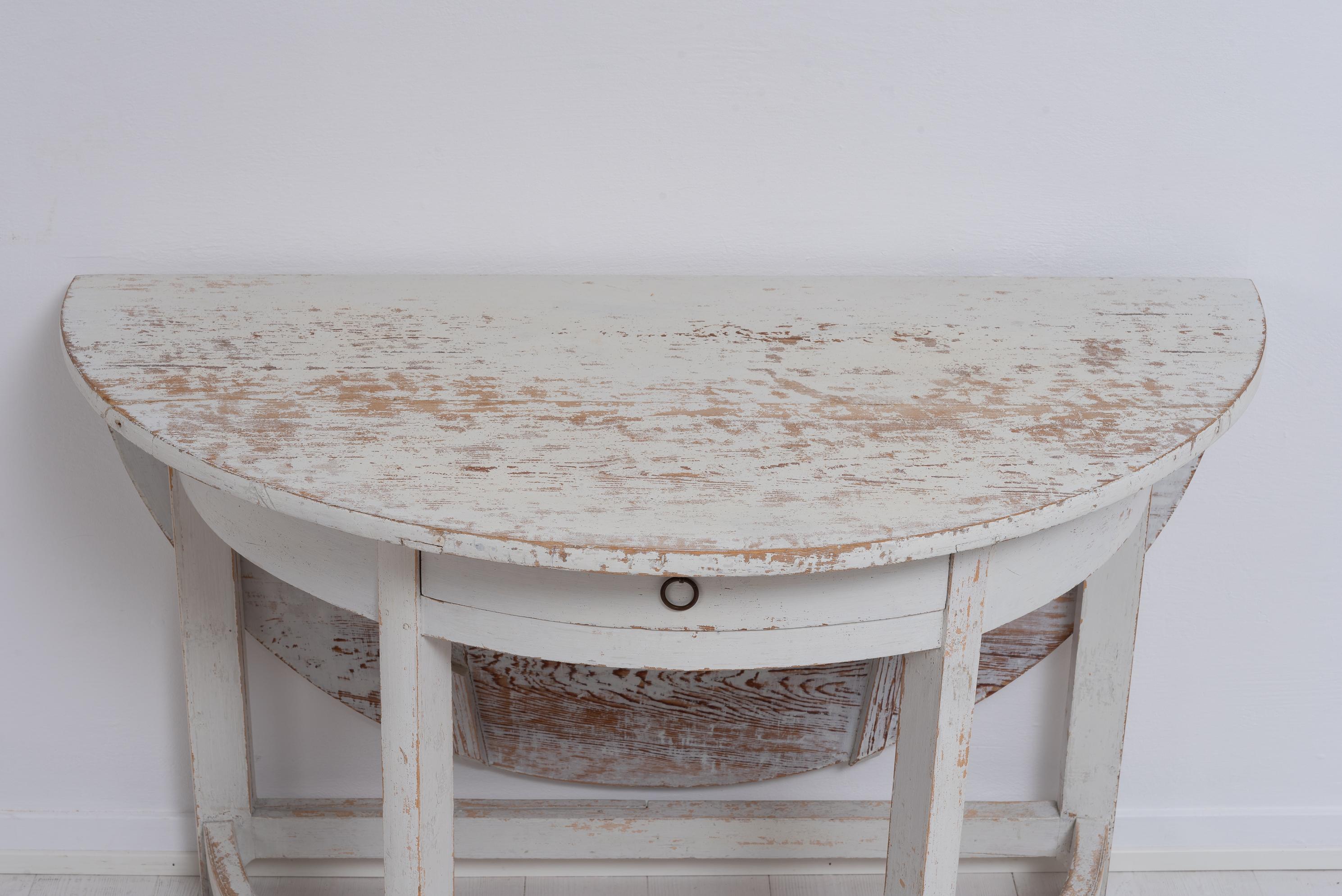 Early 19th Century Swedish Gustavian White Country Drop Leaf Table For Sale 7