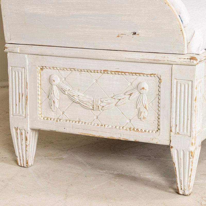 Early 19th Century Swedish Gustavian White Painted Settee Bench For Sale 7