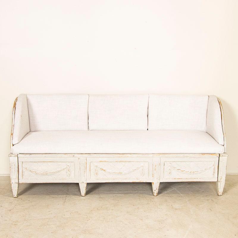 white settee bench