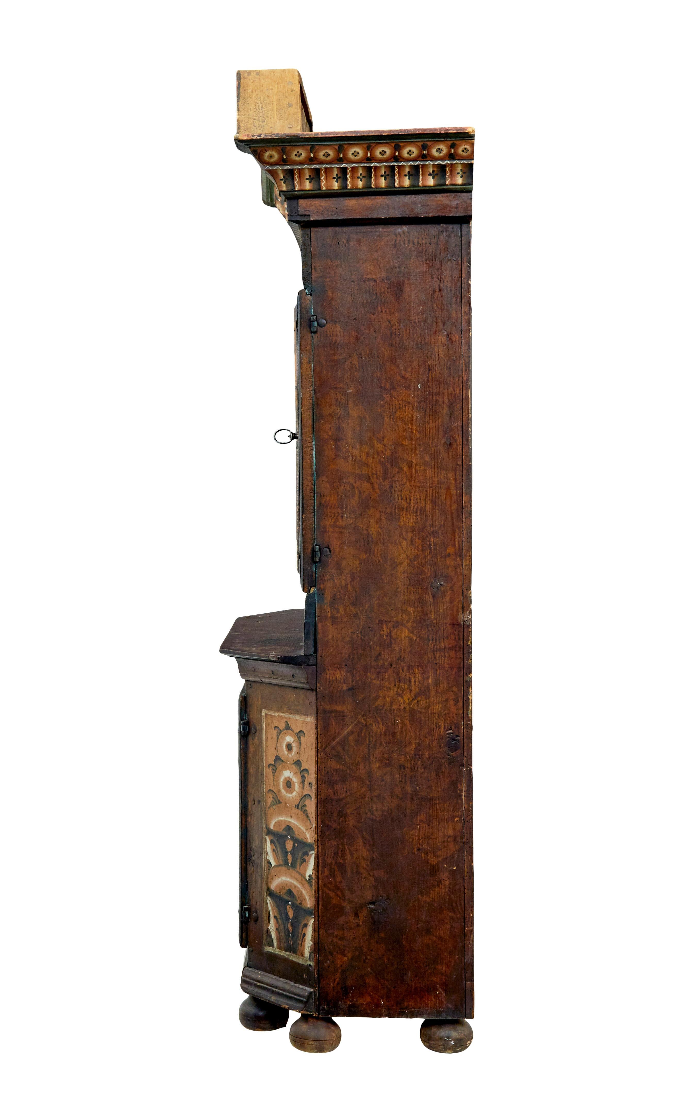 Early 19th century Swedish hand painted cupboard For Sale at 1stDibs