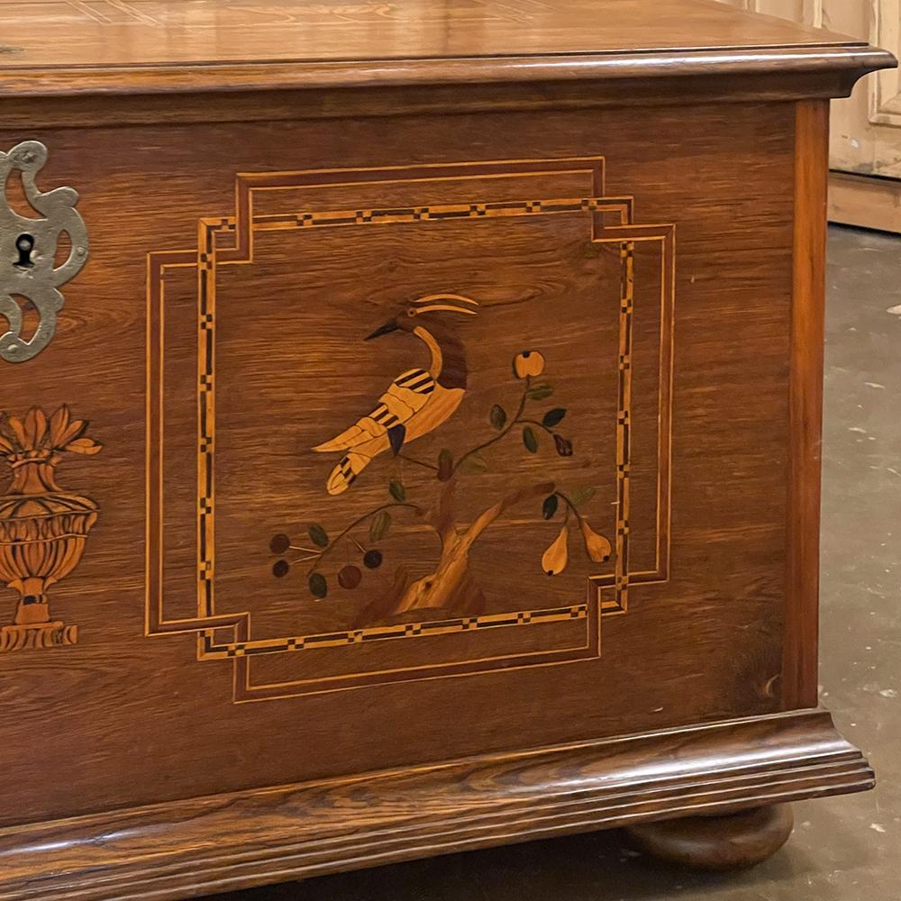 Early 19th Century Swedish Inlaid Trunk with Marquetry For Sale 4