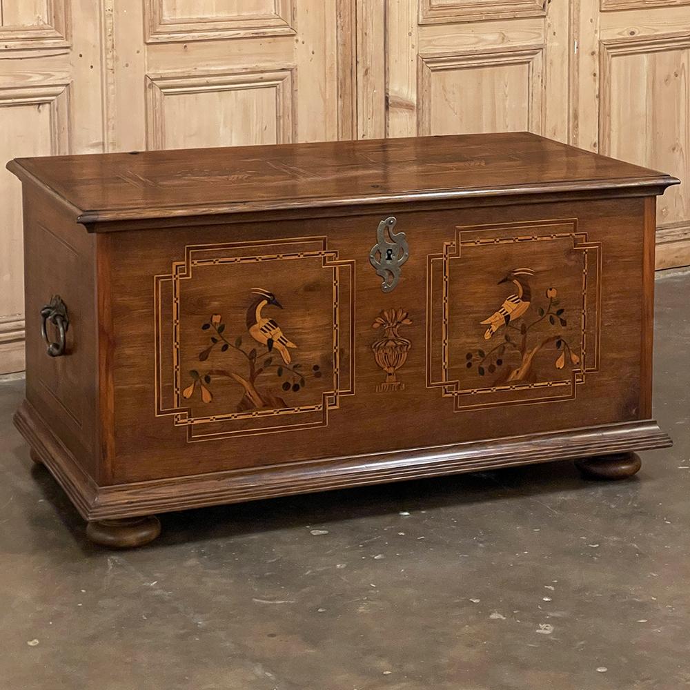 Hand-Crafted Early 19th Century Swedish Inlaid Trunk with Marquetry For Sale