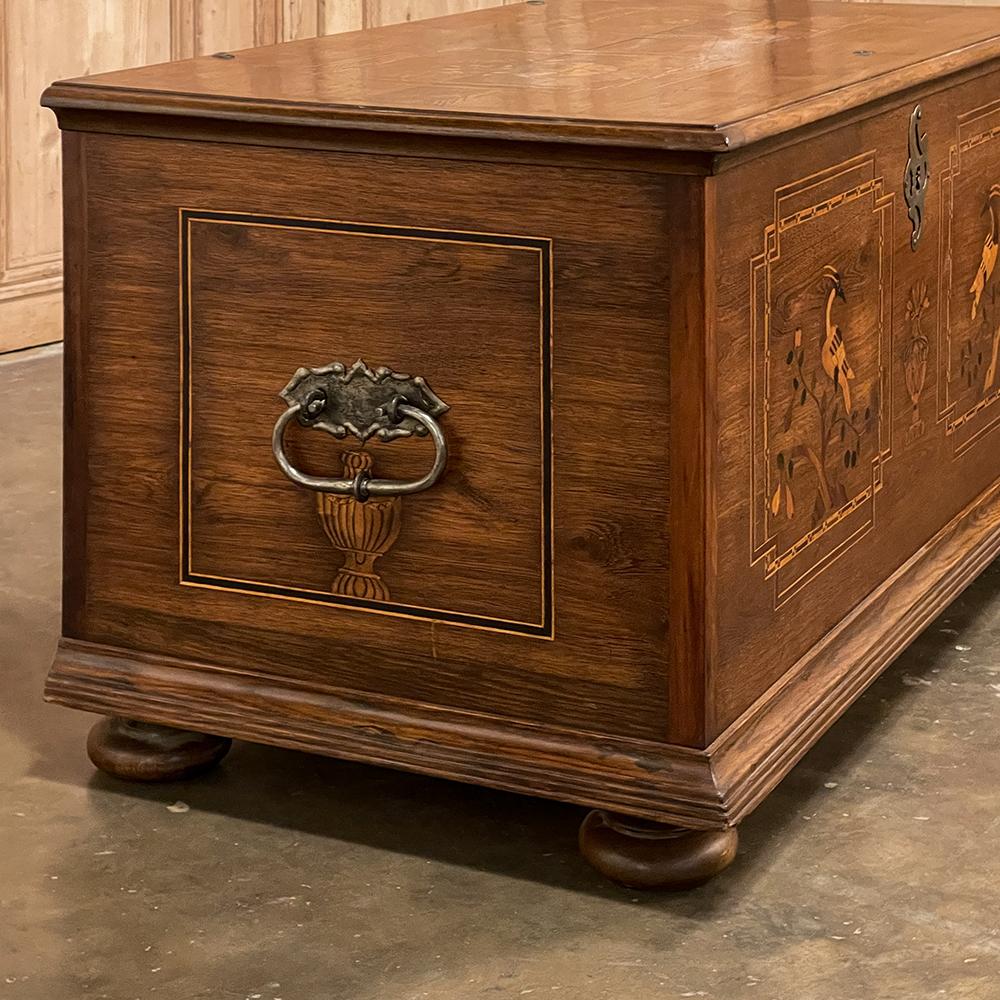 Early 19th Century Swedish Inlaid Trunk with Marquetry For Sale 2