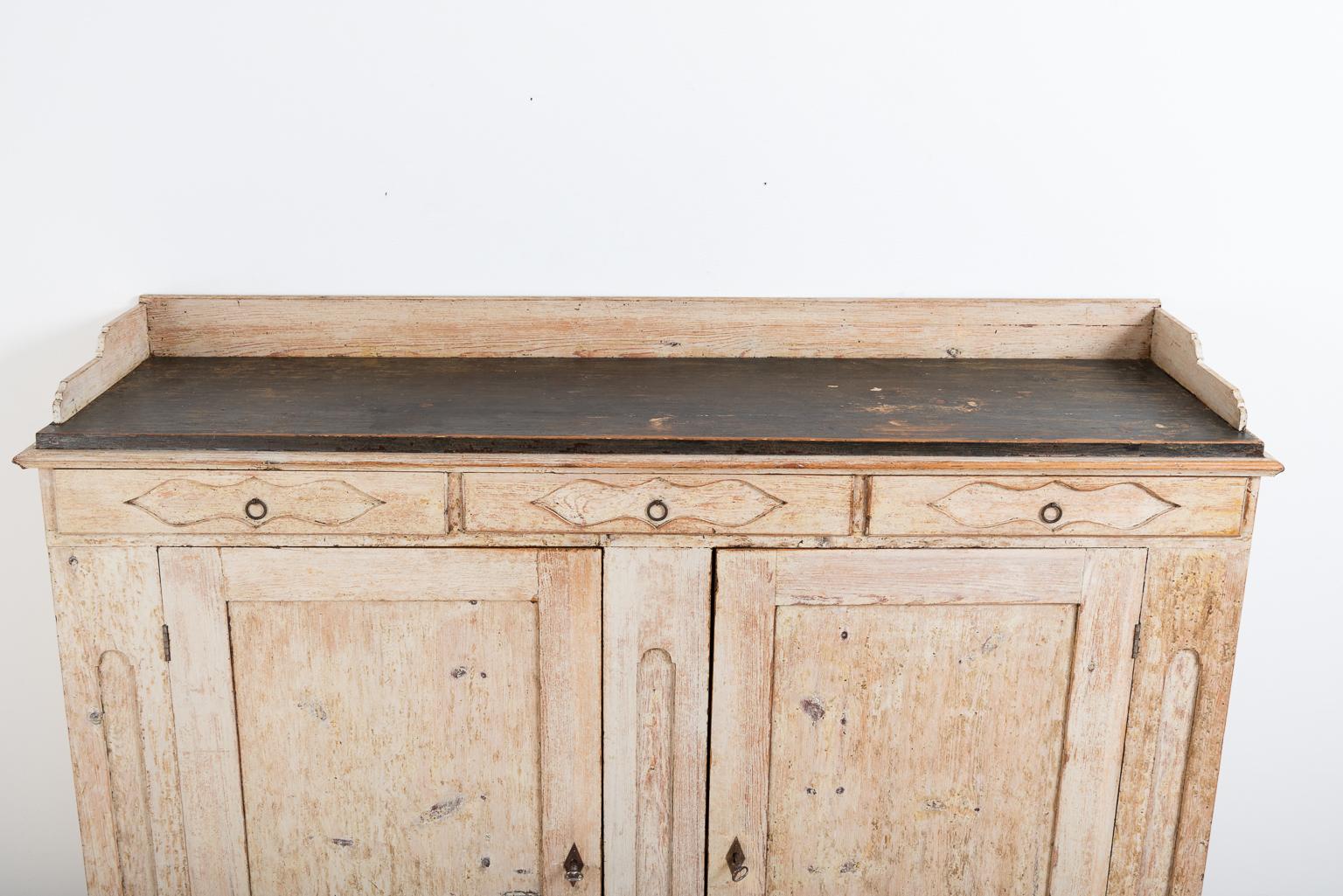 Early 19th Century Swedish Long Sideboard in Empire Style 2
