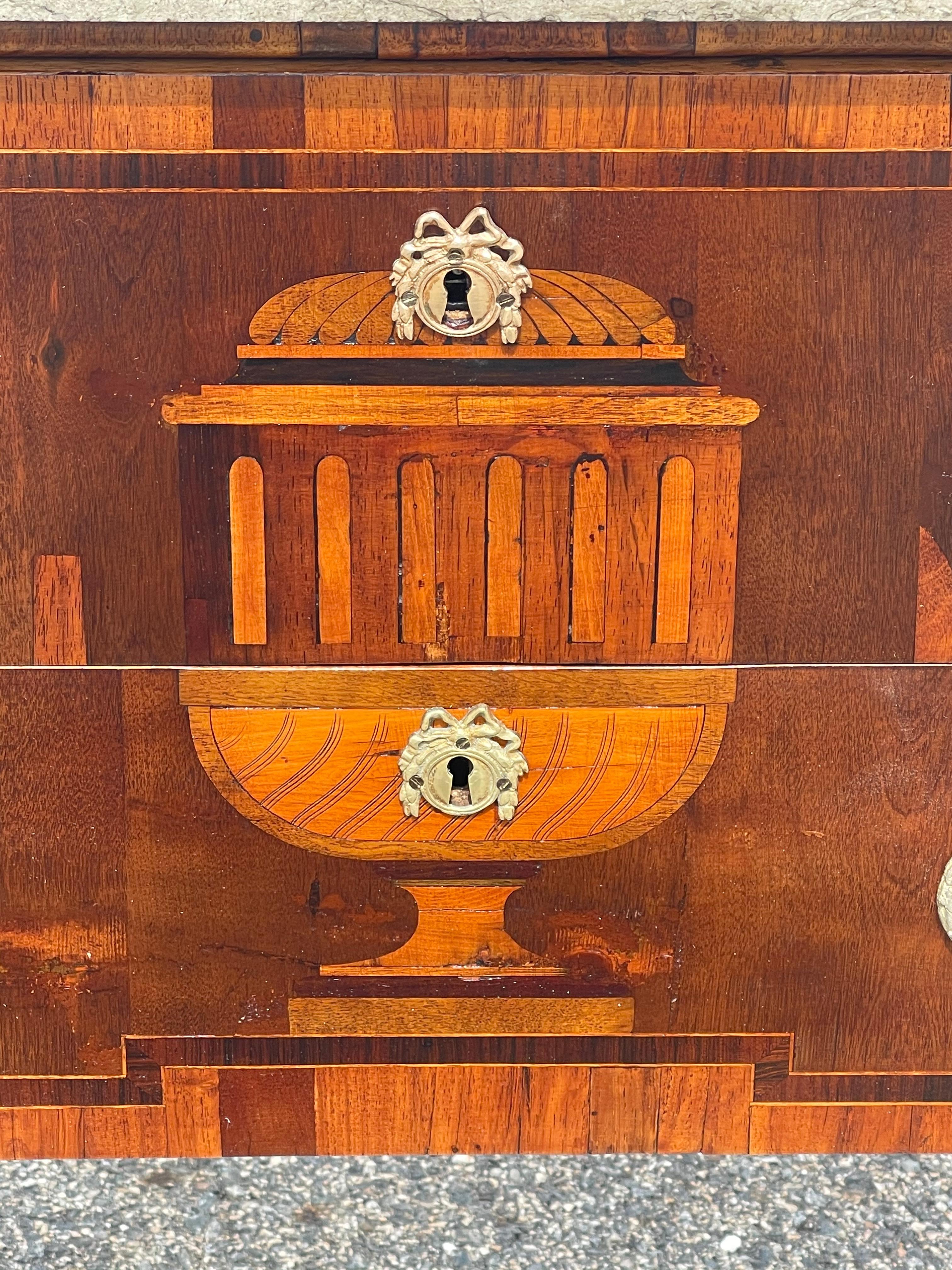 Early 19th Century Swedish Neoclassical Satinwood and Fruitwood Commode In Good Condition For Sale In Essex, MA