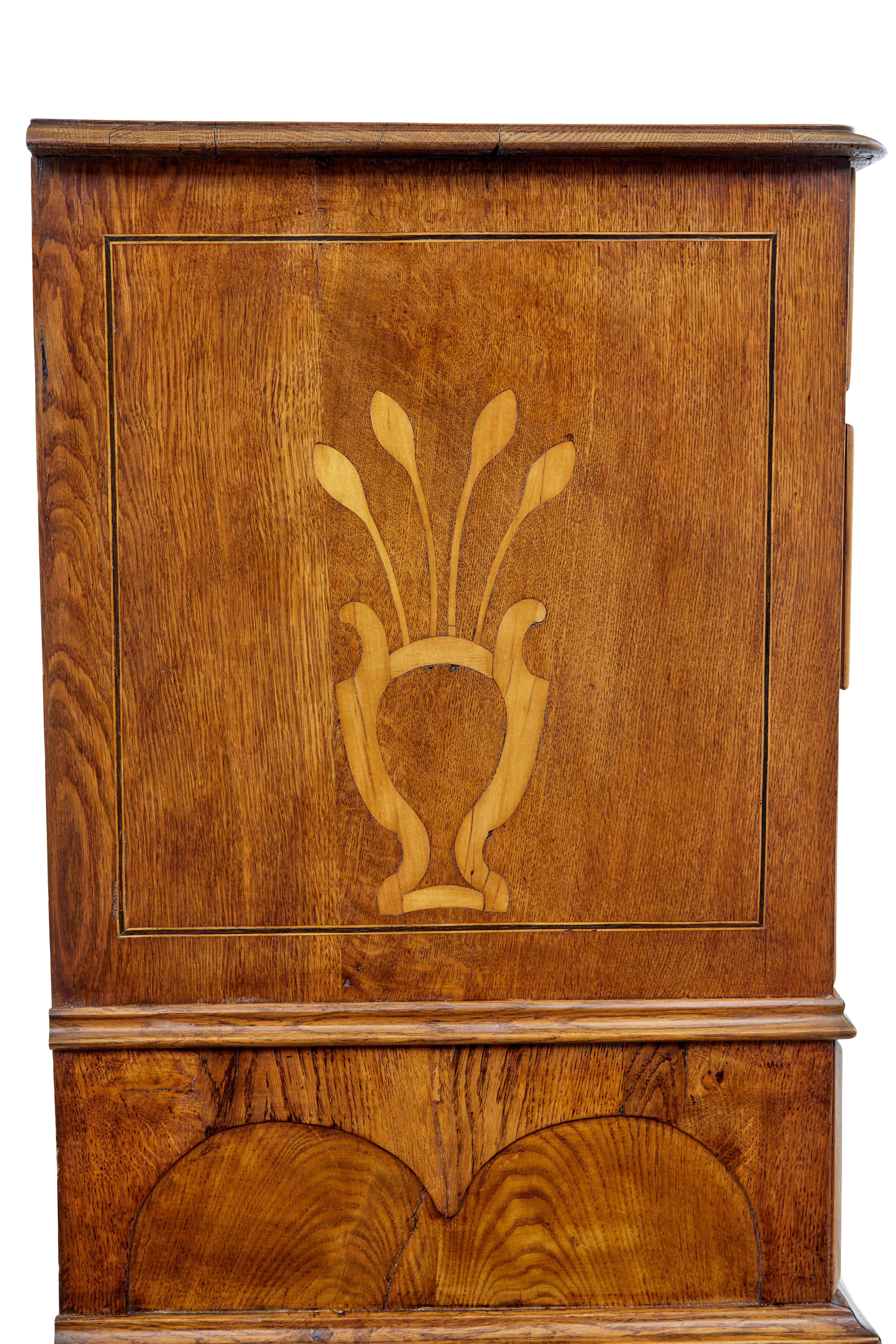 Early 19th Century Swedish Oak Inlaid Chest of Drawers For Sale 4