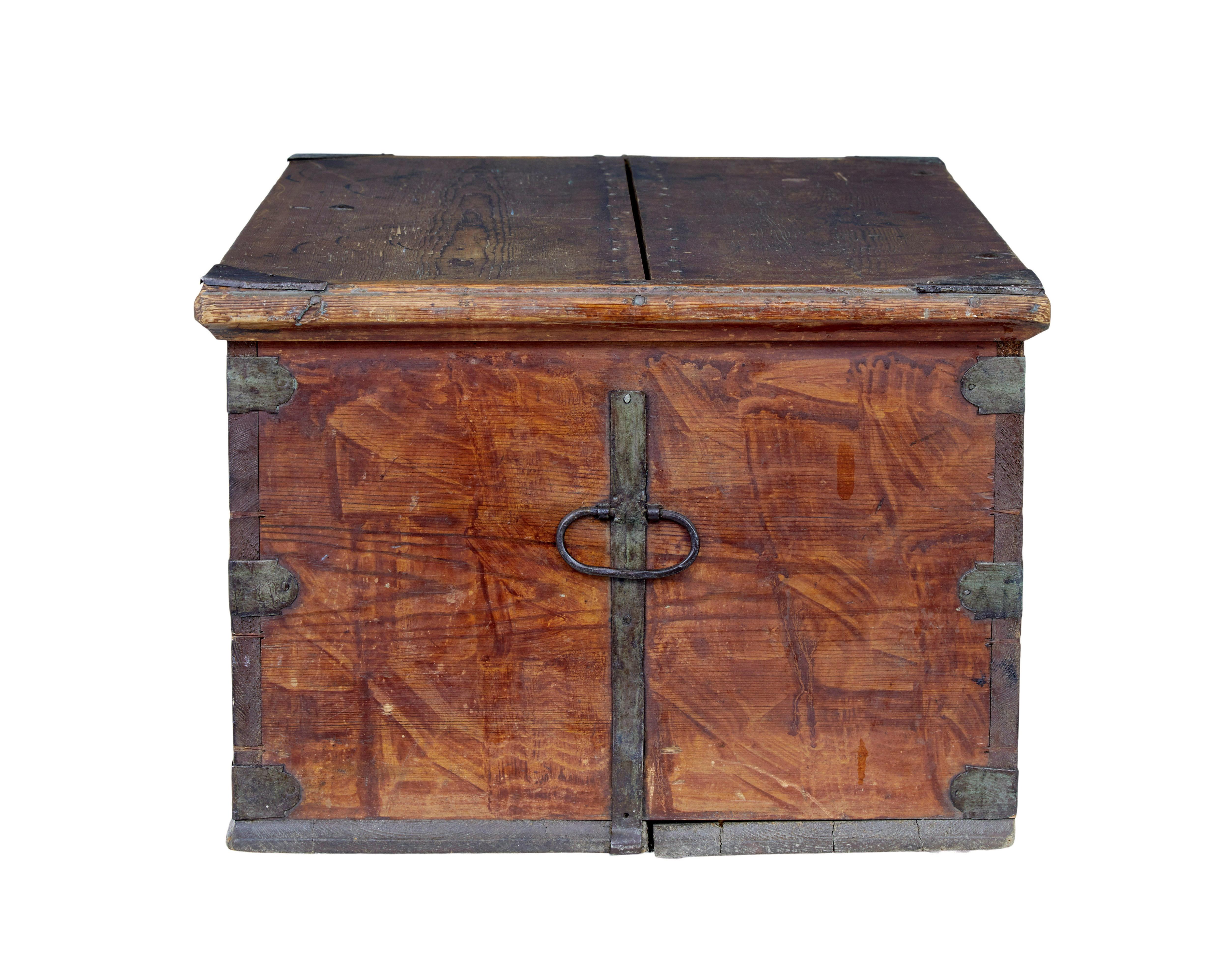 Hand-Carved Early 19th century Swedish painted blanket box