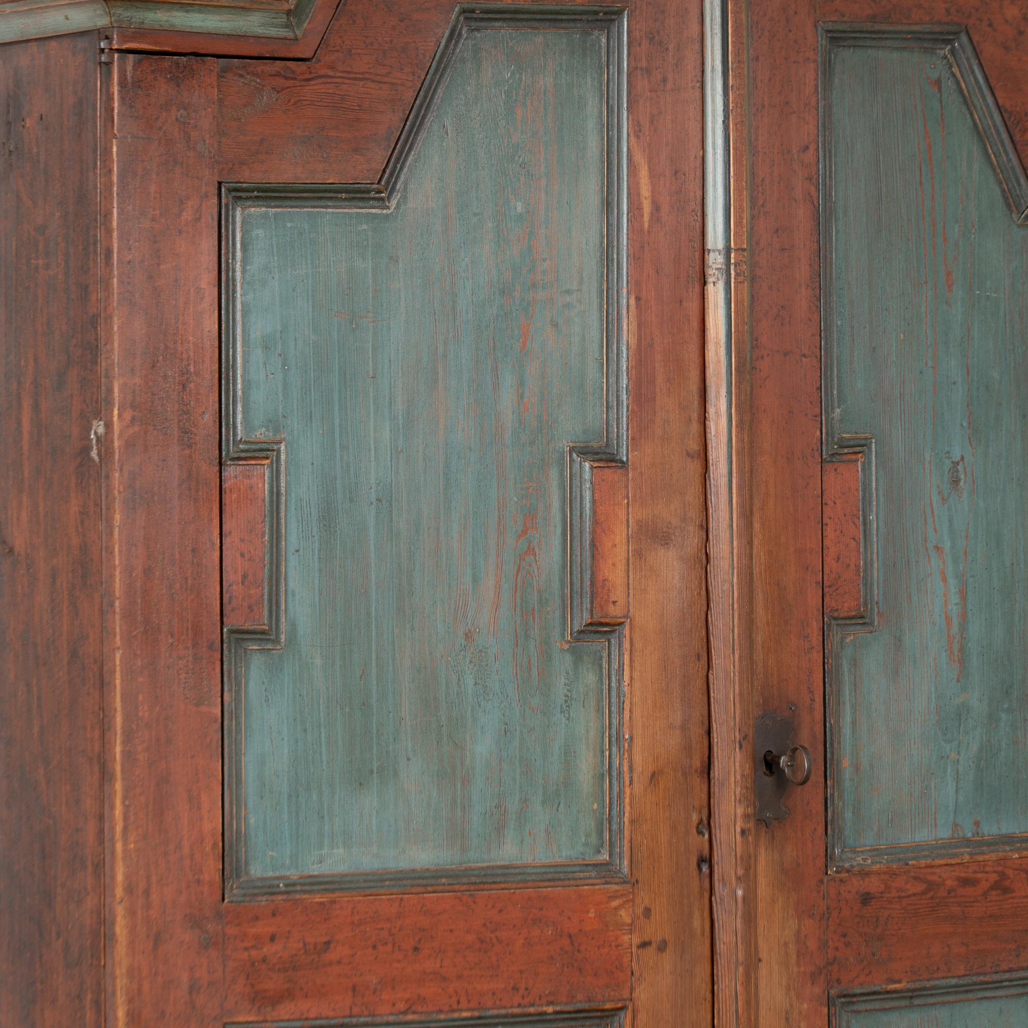Early 19th Century Swedish Painted Pine Cabinet Armoire For Sale 6