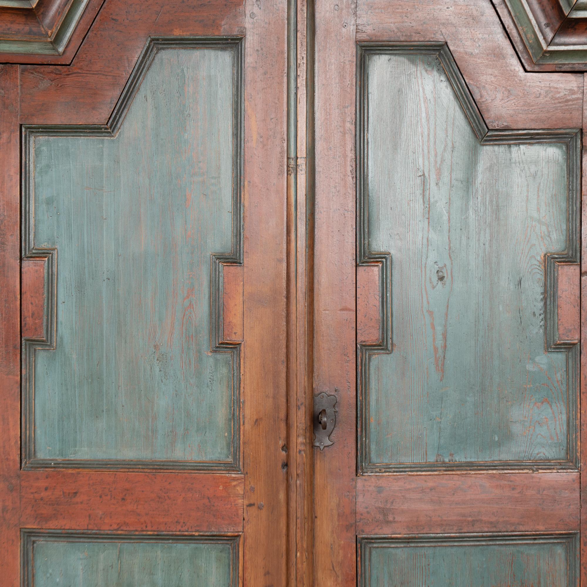Early 19th Century Swedish Painted Pine Cabinet Armoire For Sale 5