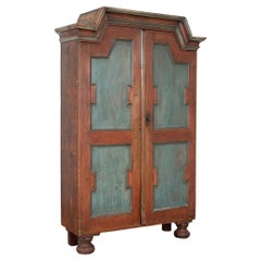 Armoire en pin peint suédoise du début du 19ème siècle