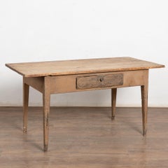 Table de ferme en pin peint suédois du début du 19e siècle