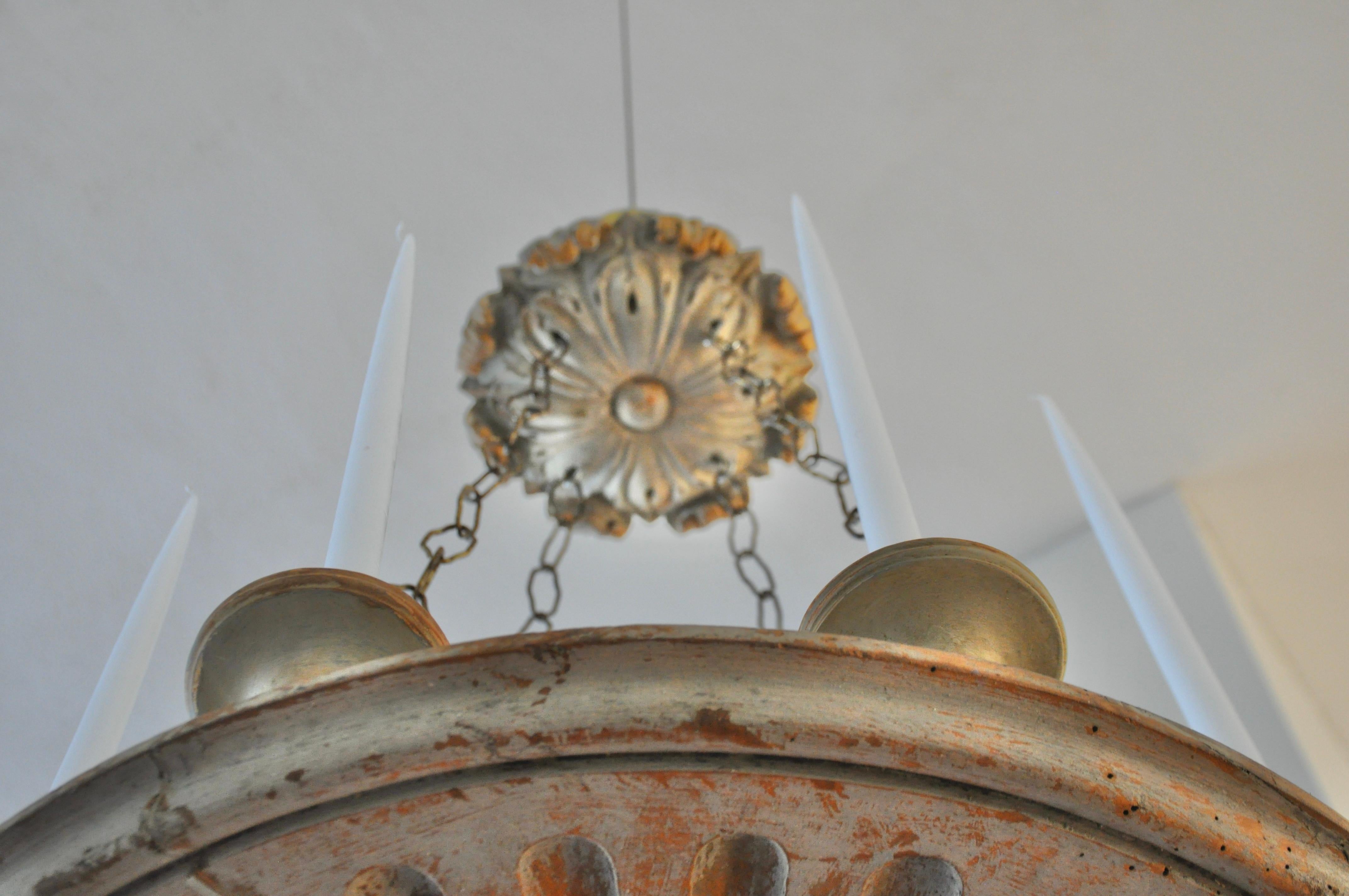 Fir Early 19th Century Swedish Painted Wooden Neoclassical Chandelier For Sale