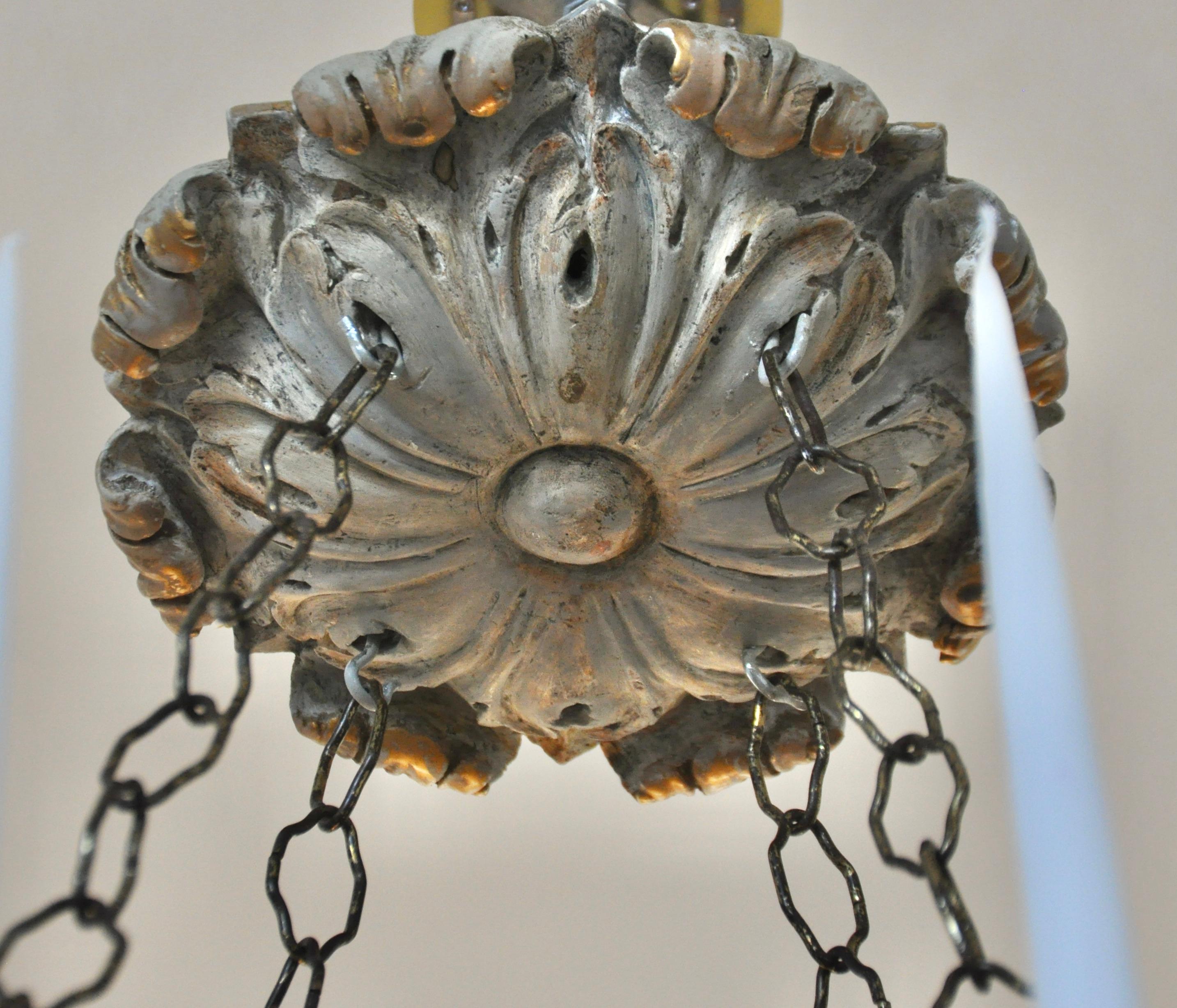 Early 19th Century Swedish Painted Wooden Neoclassical Chandelier For Sale 3