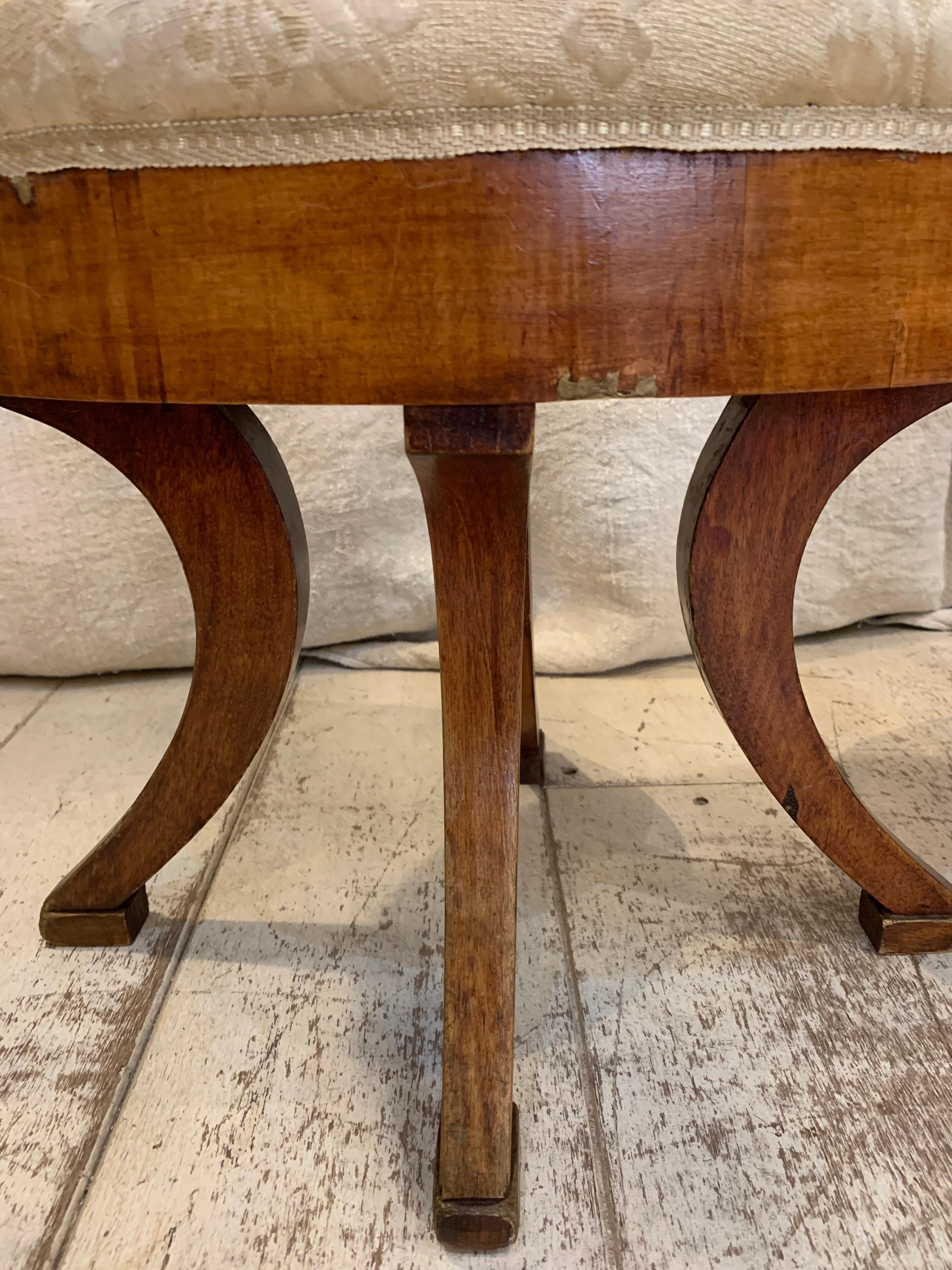 Pareja de taburetes Karl Johan suecos de principios del siglo XIX en venta 2