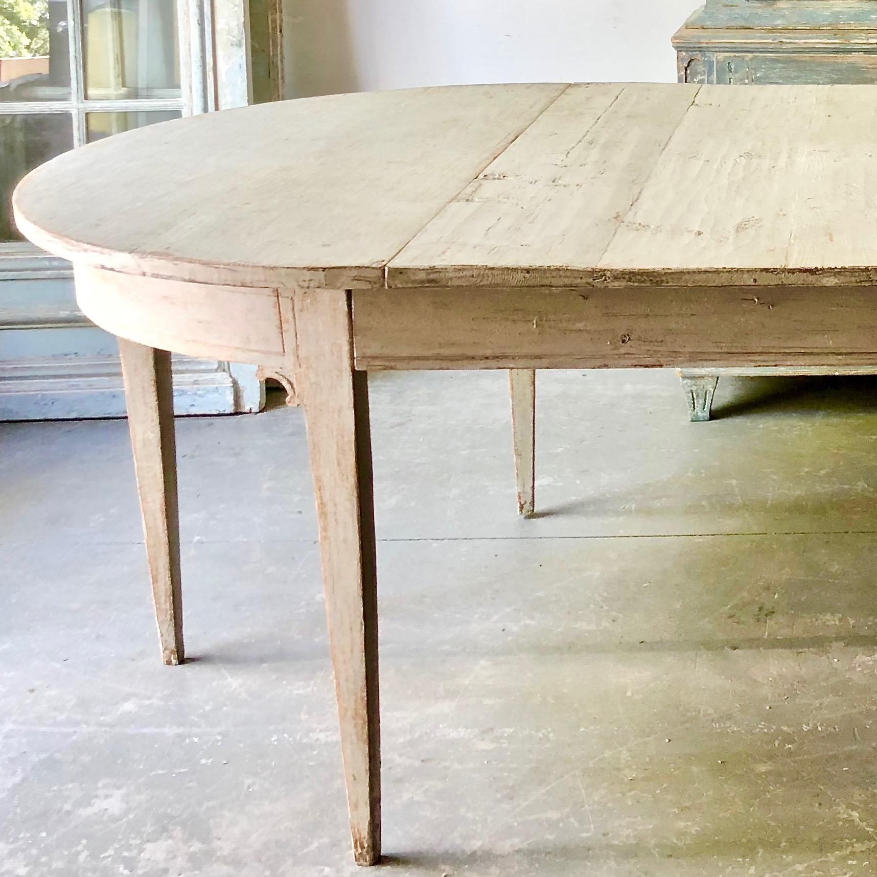 Early 19th Century Swedish Period Gustavian Extending Table 1