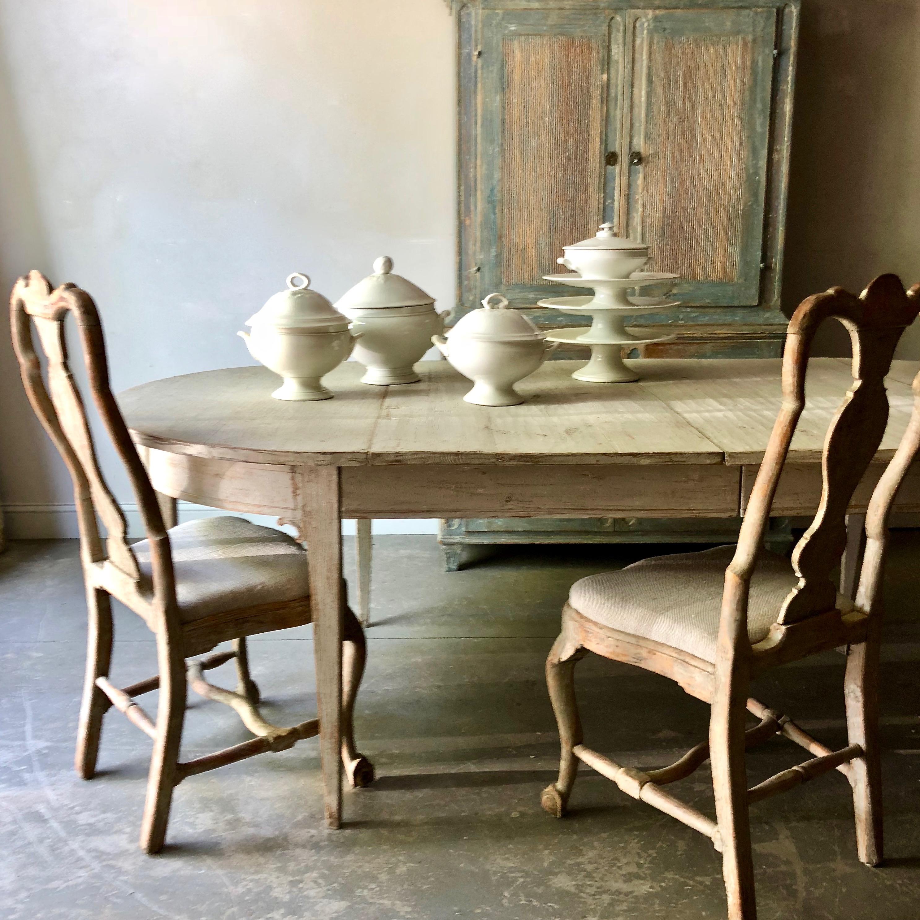 Early 19th Century Swedish Period Gustavian Extending Table 2