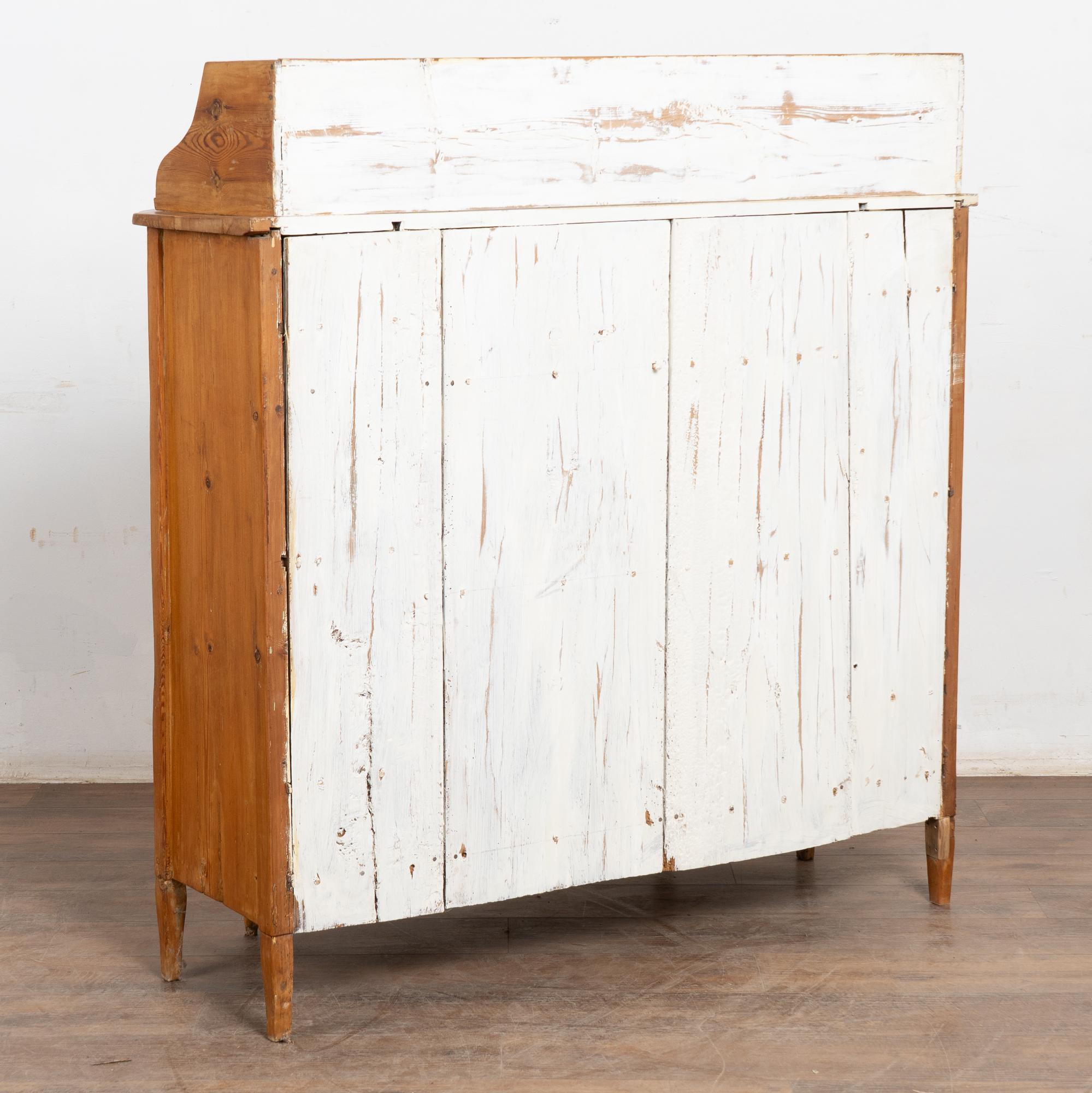 Mobile credenza in pino svedese dell'inizio del XIX secolo in vendita 6