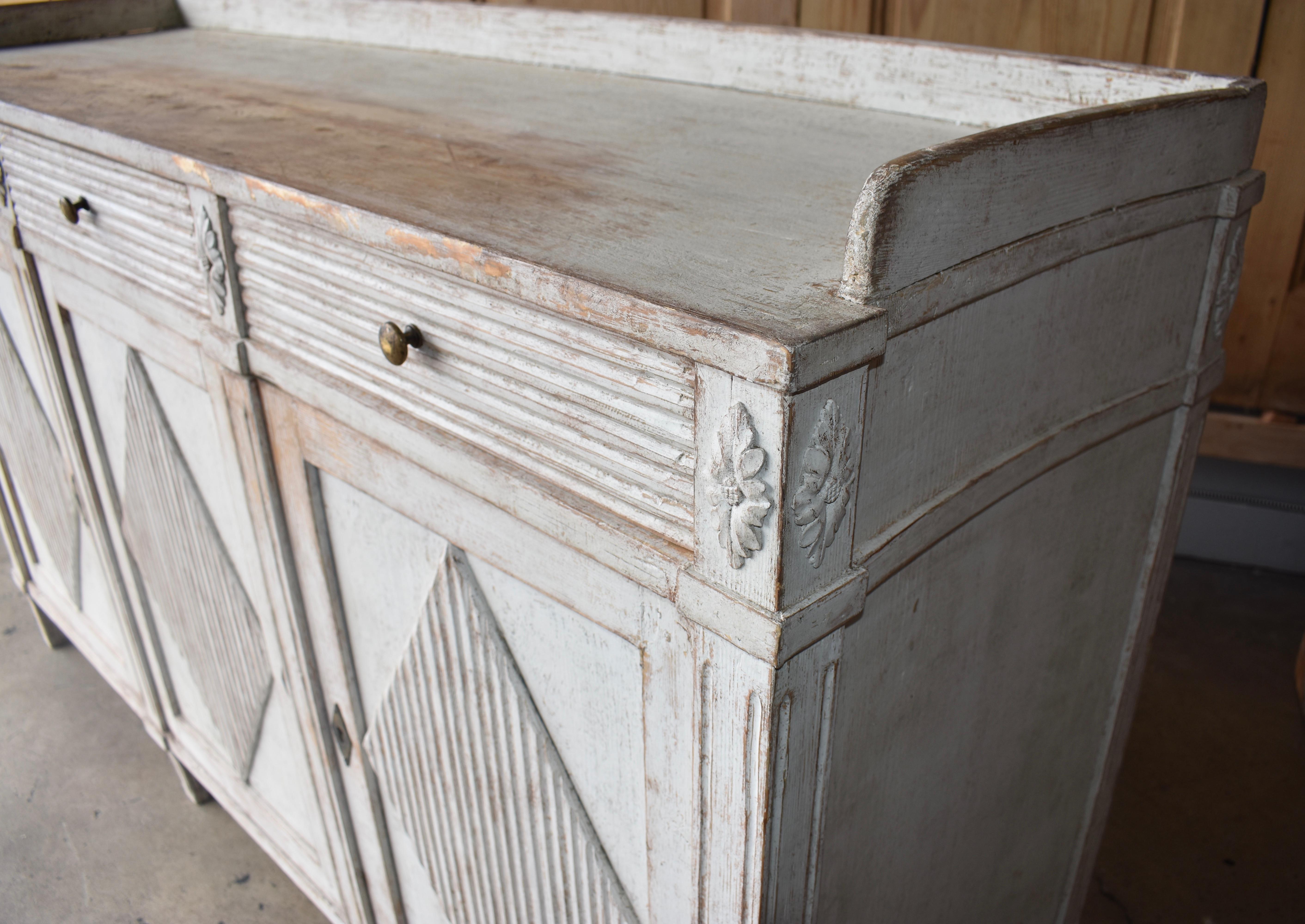 Early 19th Century Swedish Sideboard For Sale 6