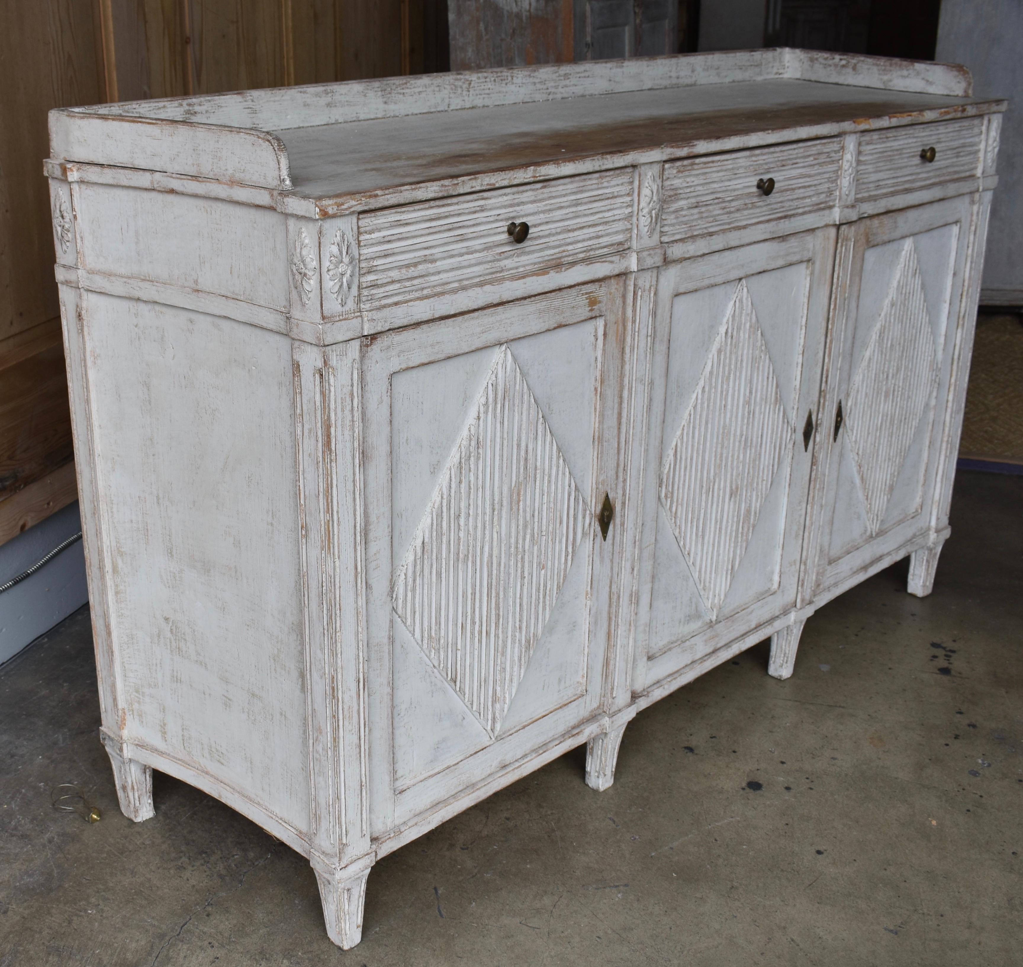 Early 19th Century Swedish Sideboard For Sale 8