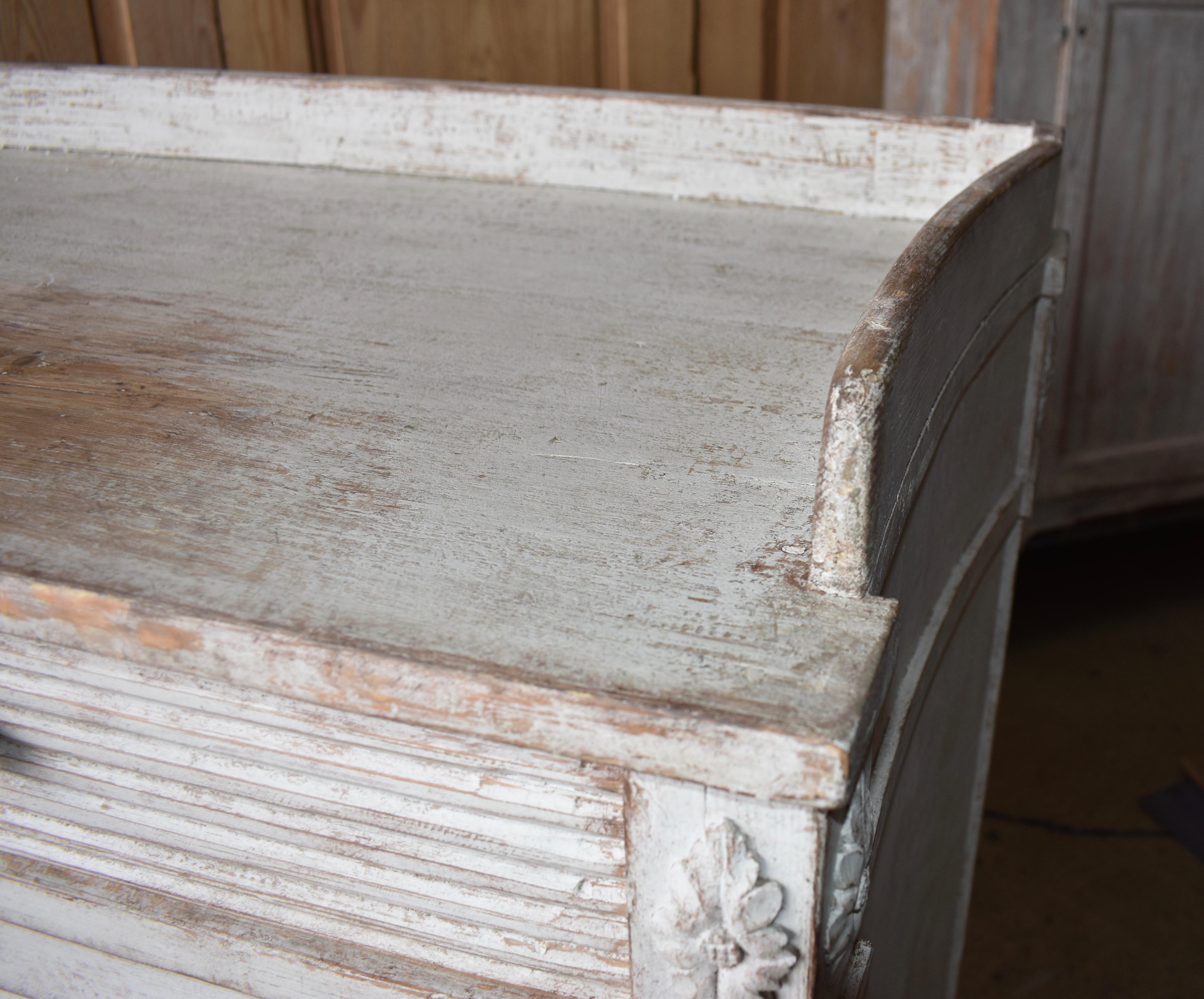 Early 19th Century Swedish Sideboard For Sale 10