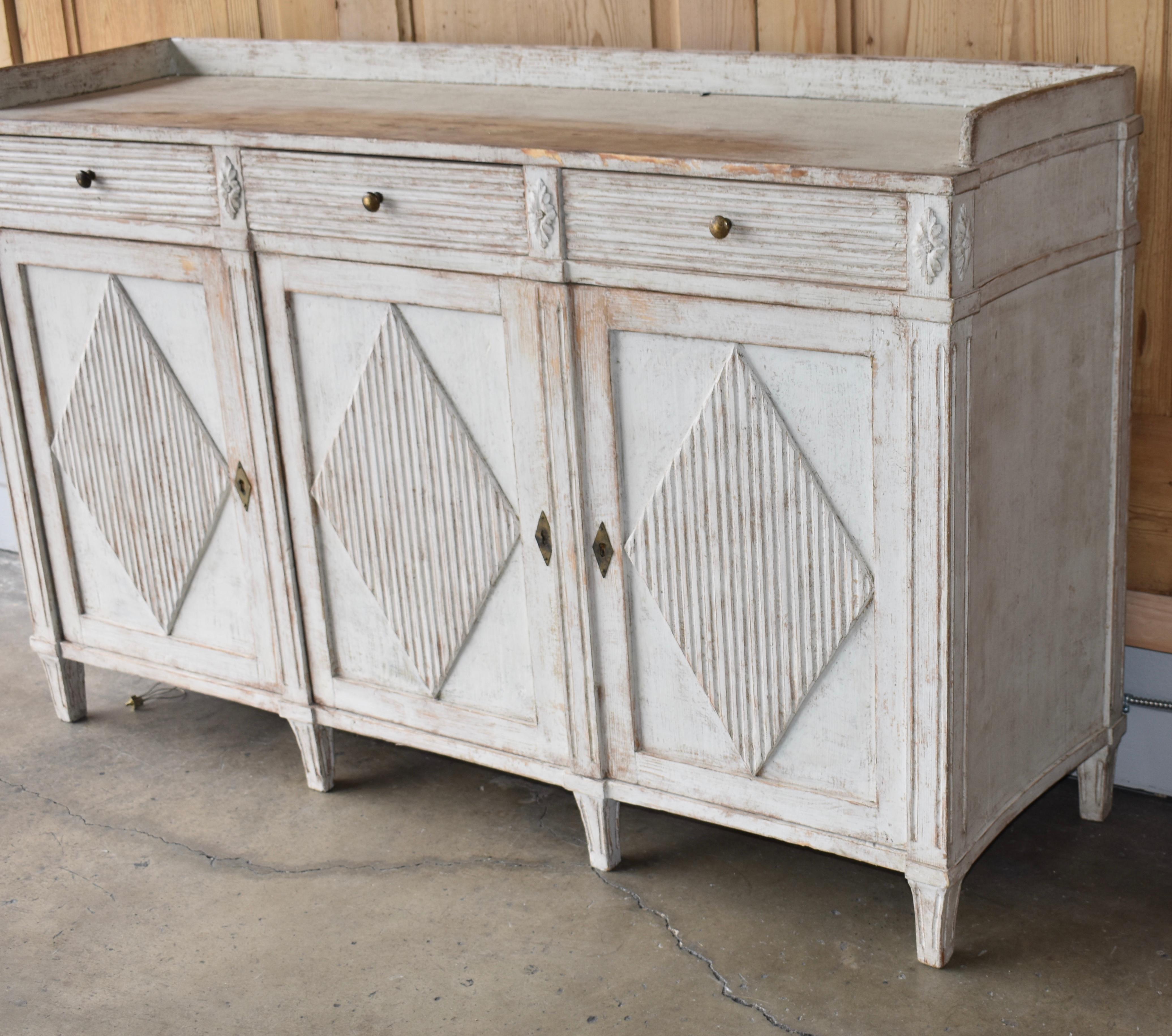 Gustavian Early 19th Century Swedish Sideboard For Sale